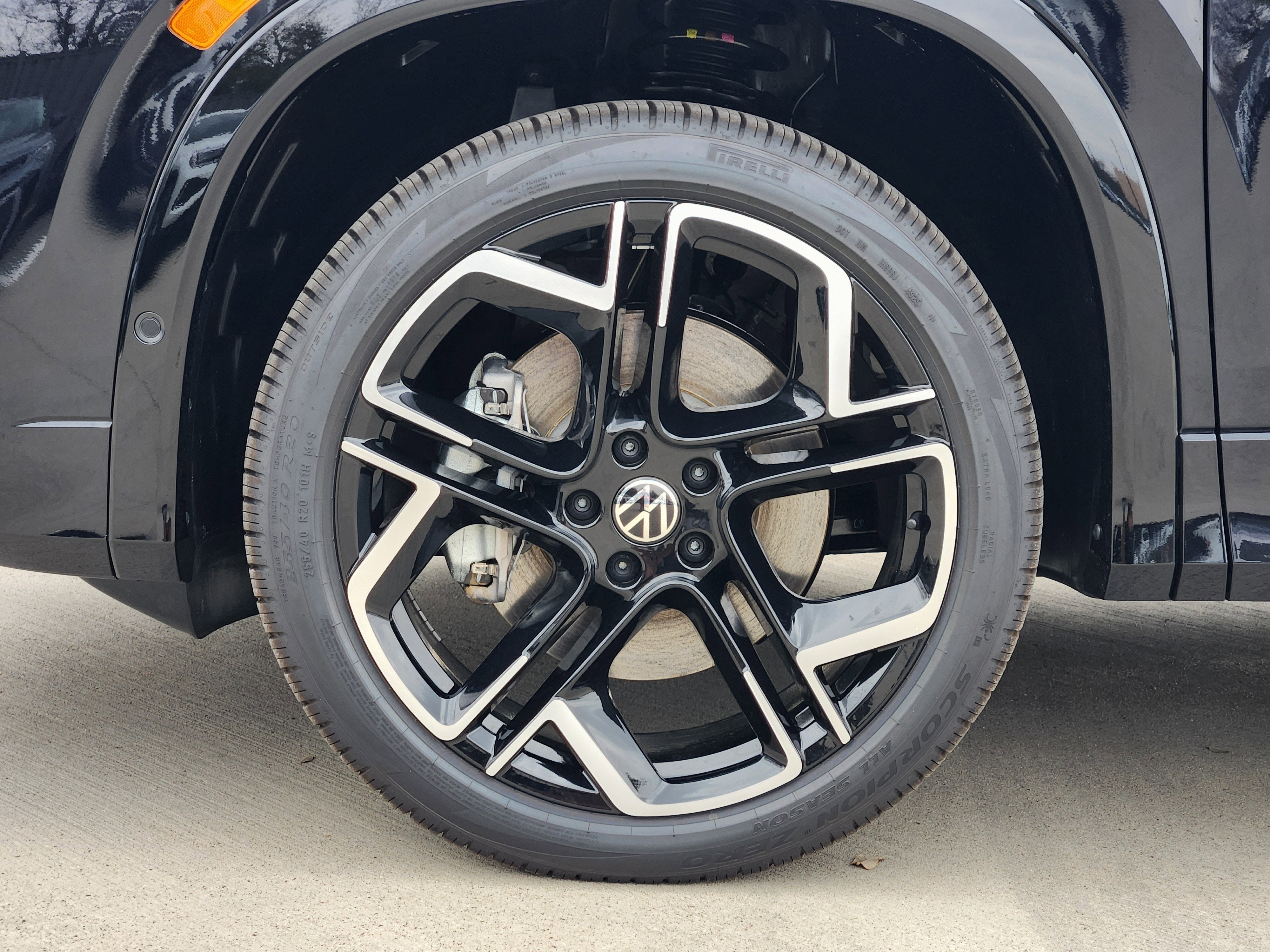 2026 Volkswagen Tiguan SEL R-Line Turbo