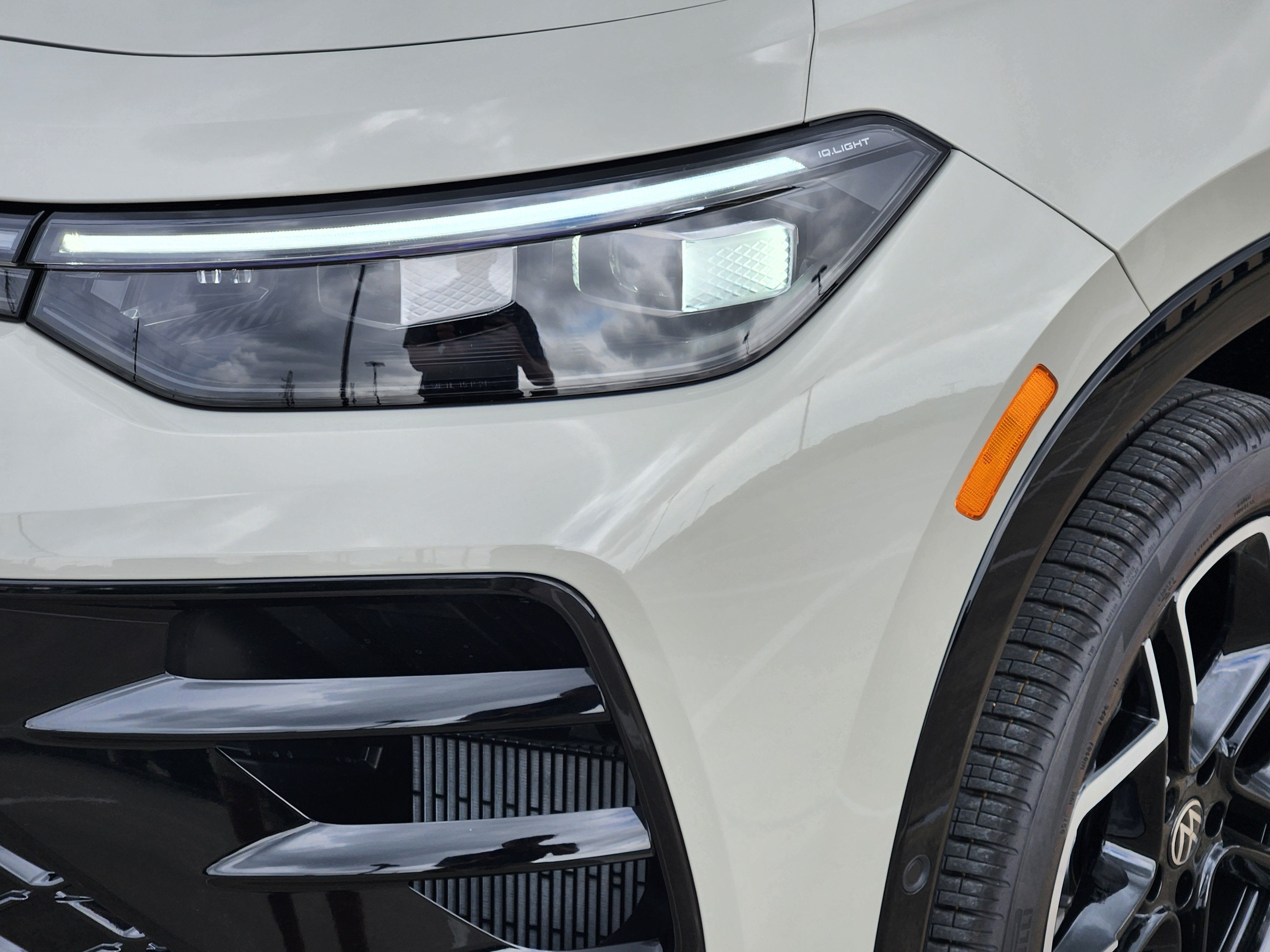2026 Volkswagen Tiguan SEL R-Line Turbo