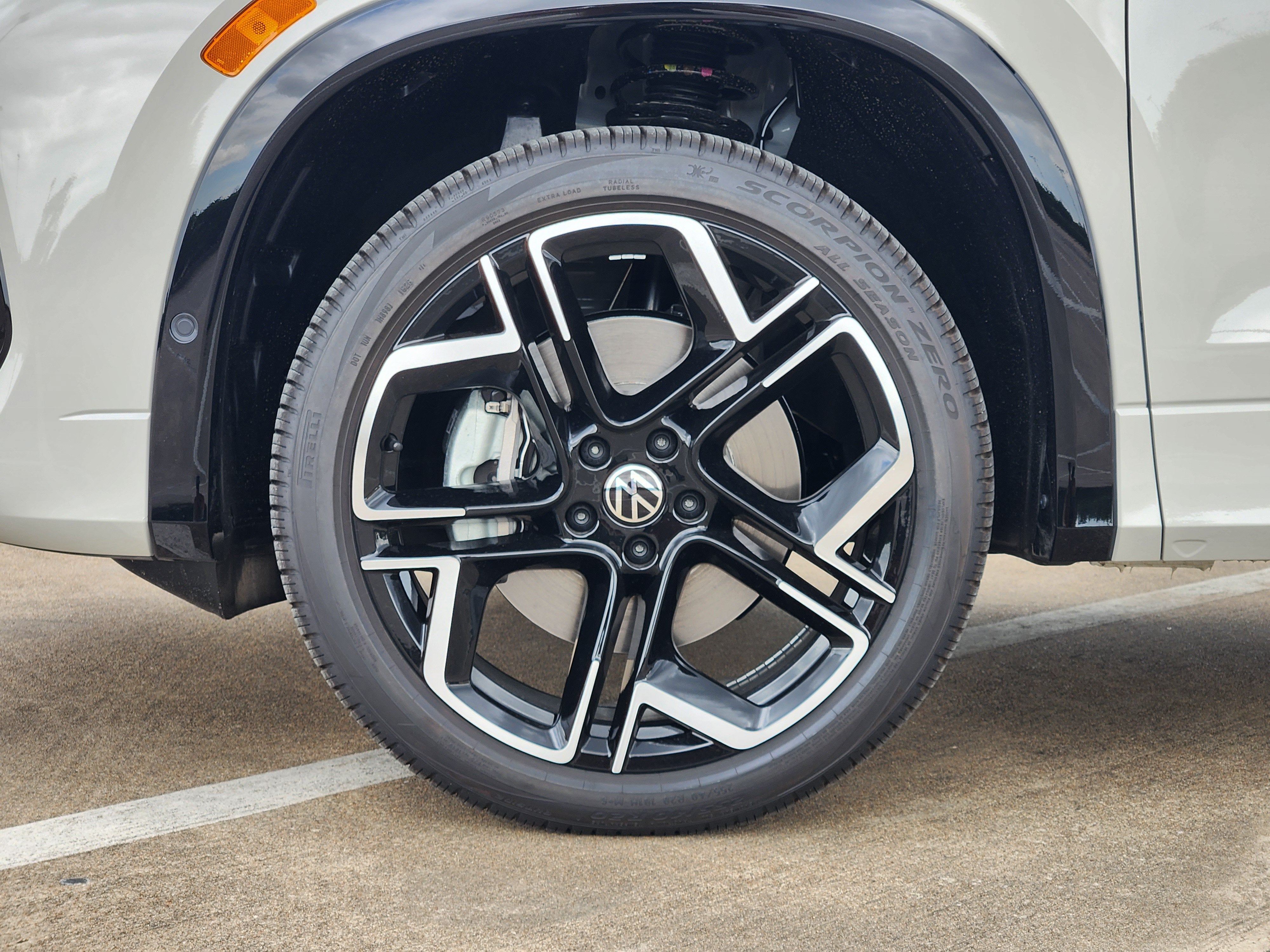 2026 Volkswagen Tiguan SEL R-Line Turbo