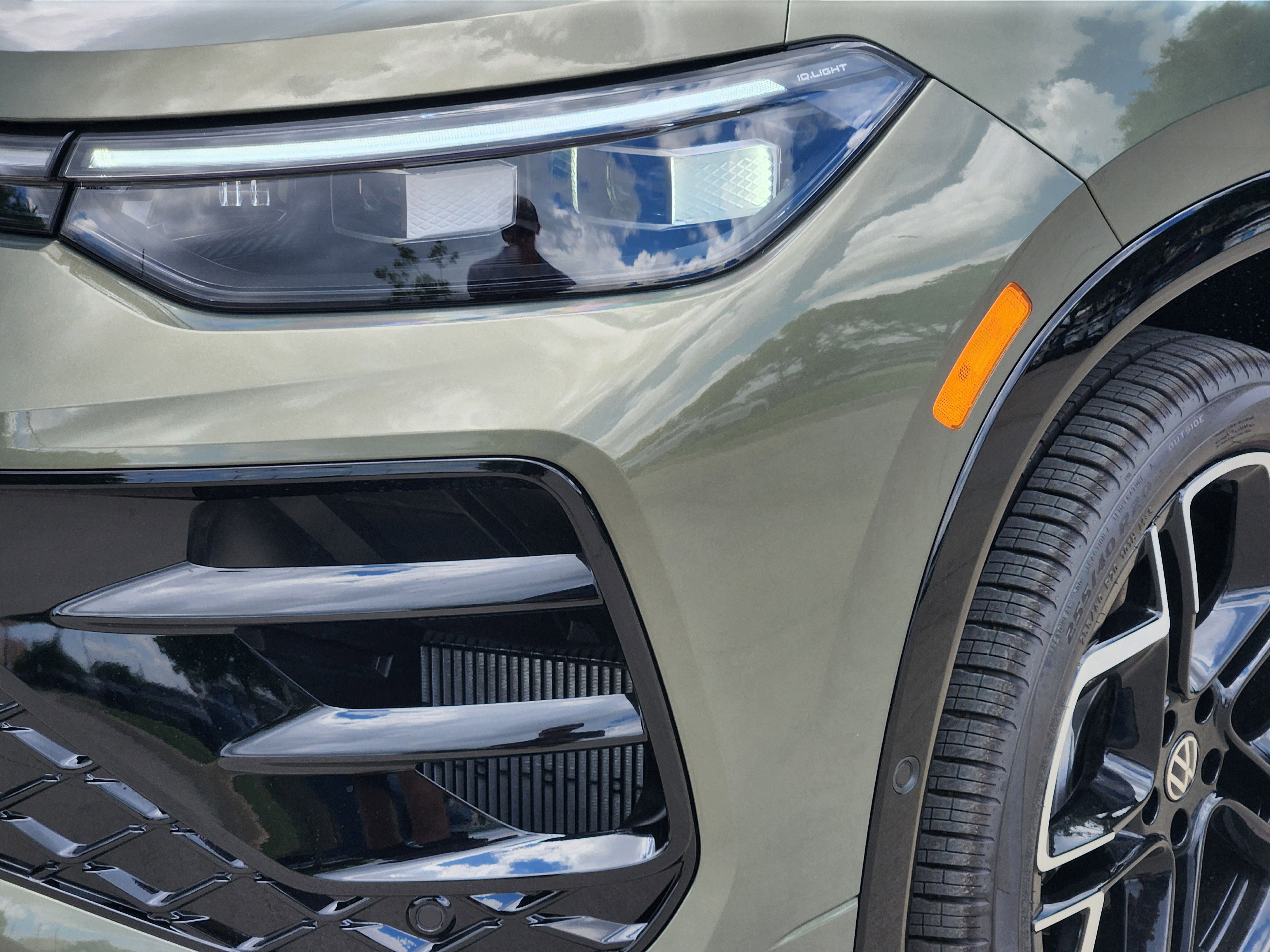 2026 Volkswagen Tiguan SEL R-Line Turbo