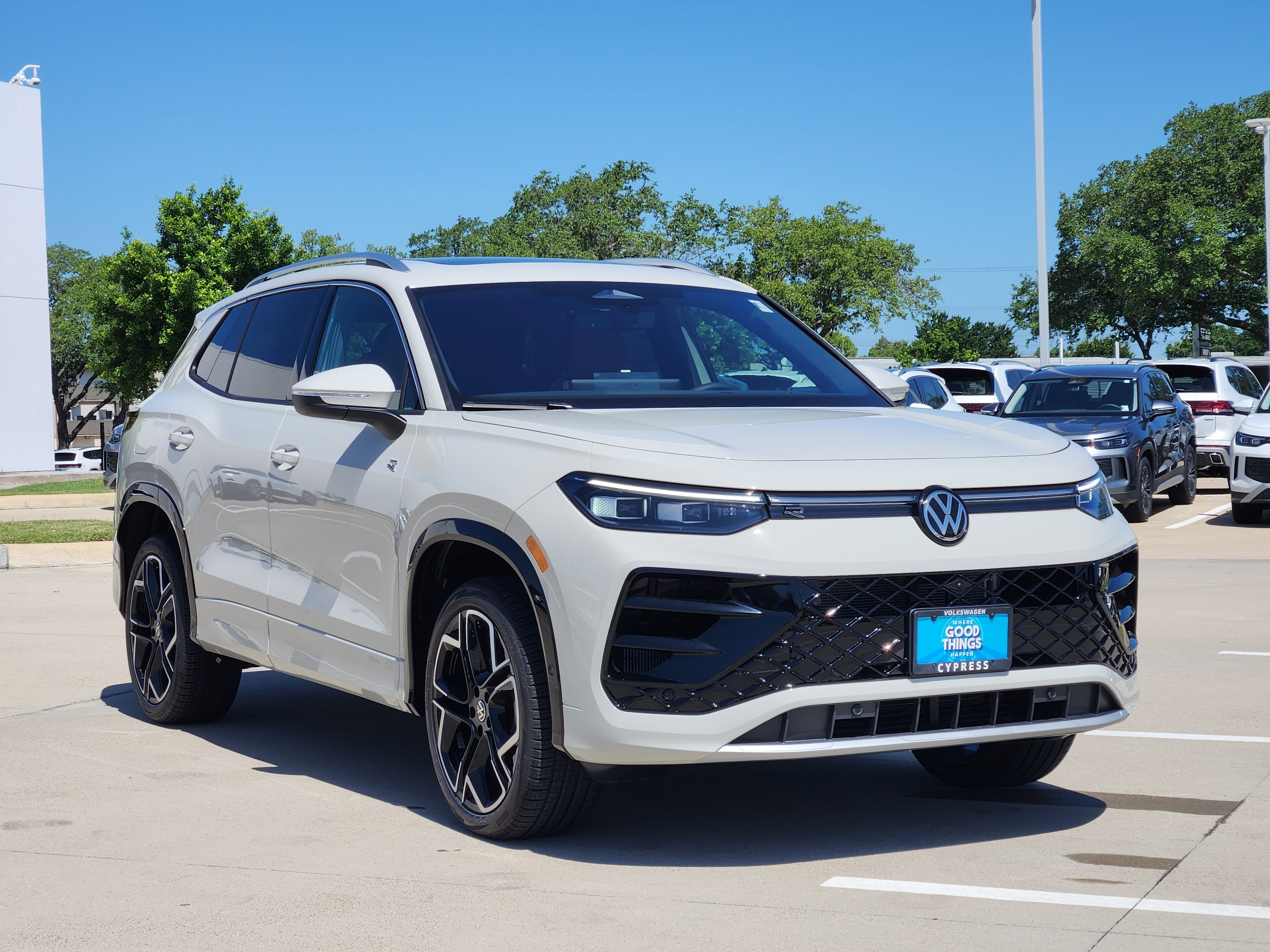 2026 Volkswagen Tiguan SEL R-Line Turbo