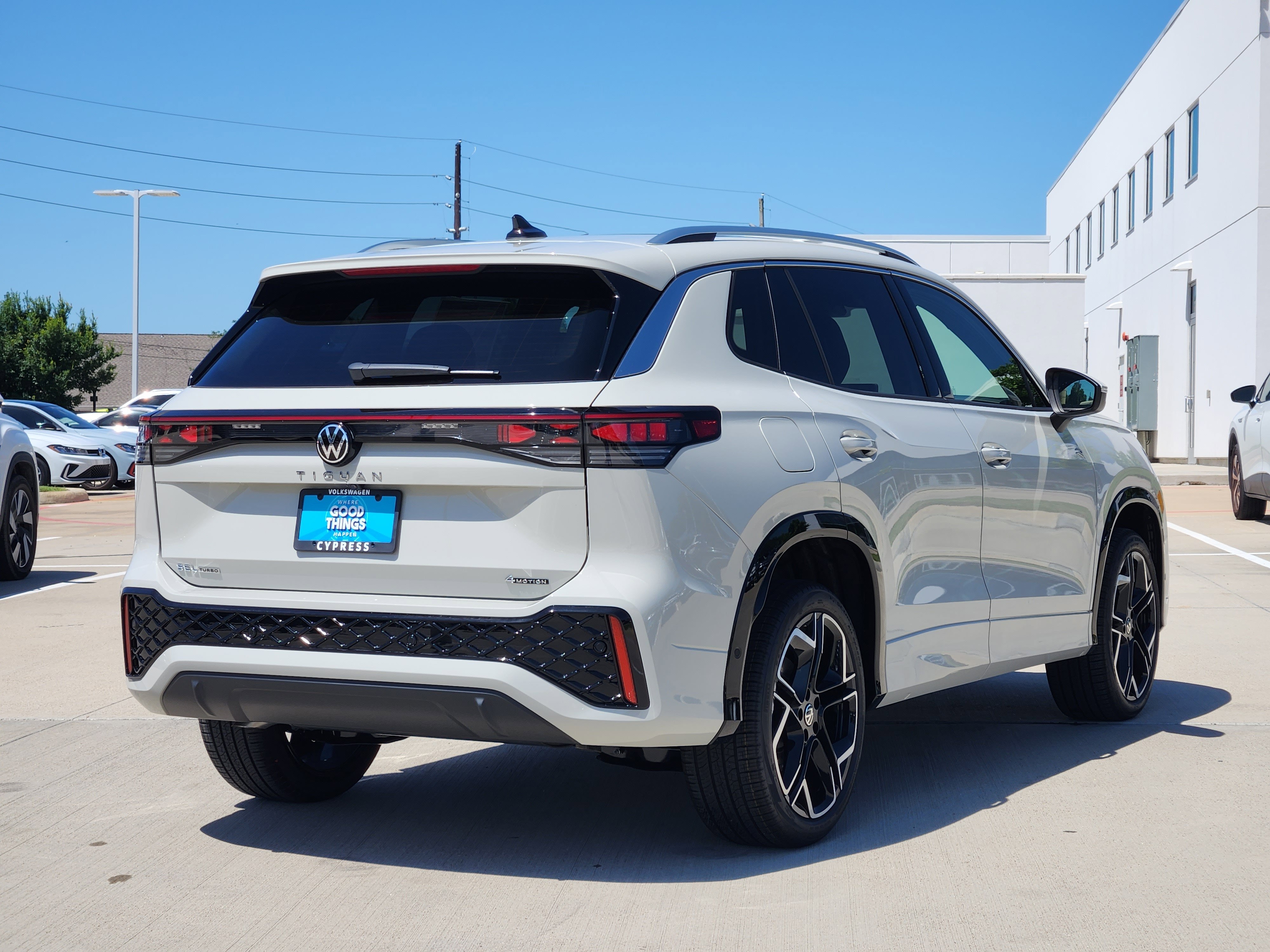 2026 Volkswagen Tiguan SEL R-Line Turbo