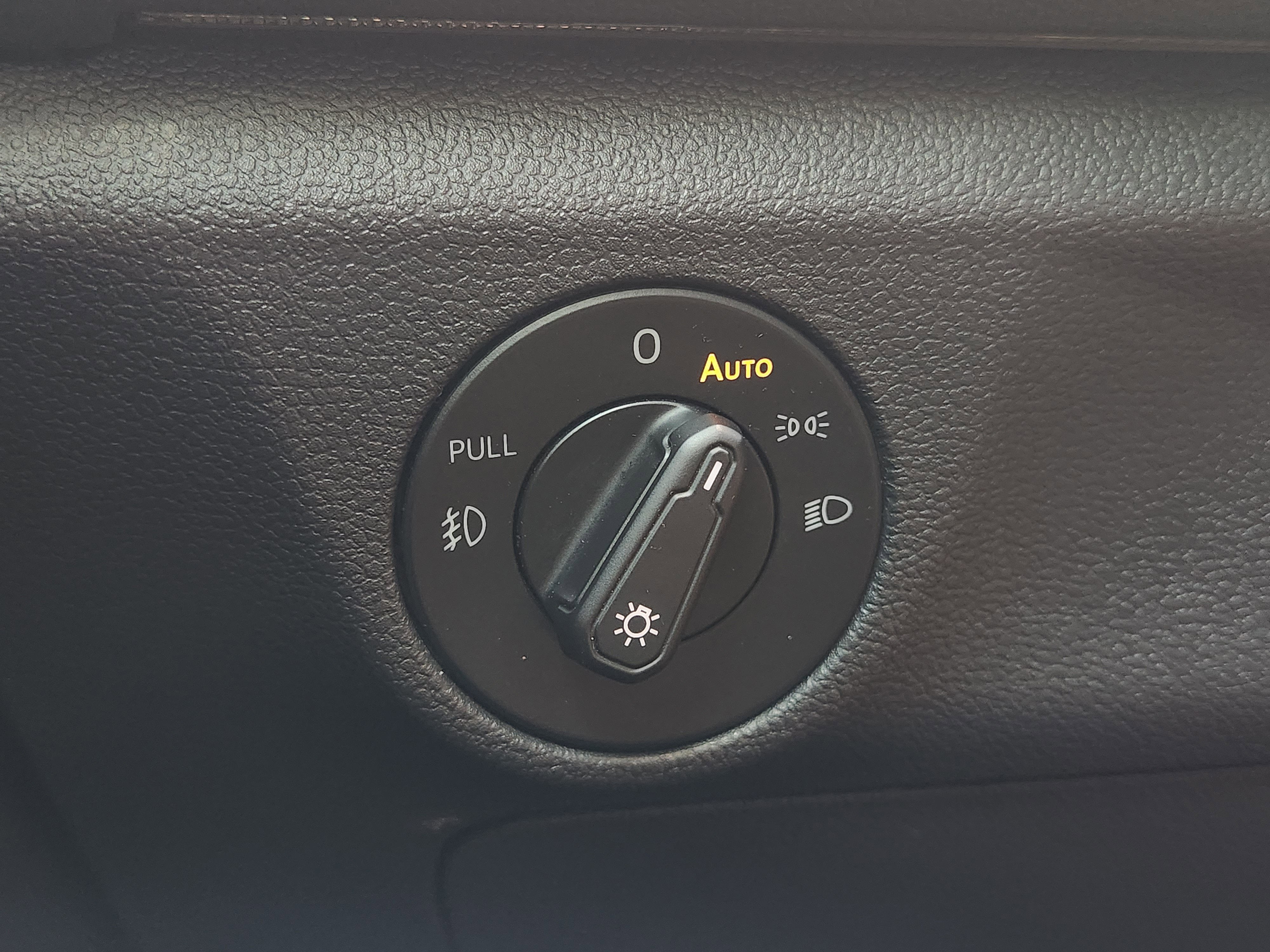 2019 Volkswagen Jetta SEL Premium