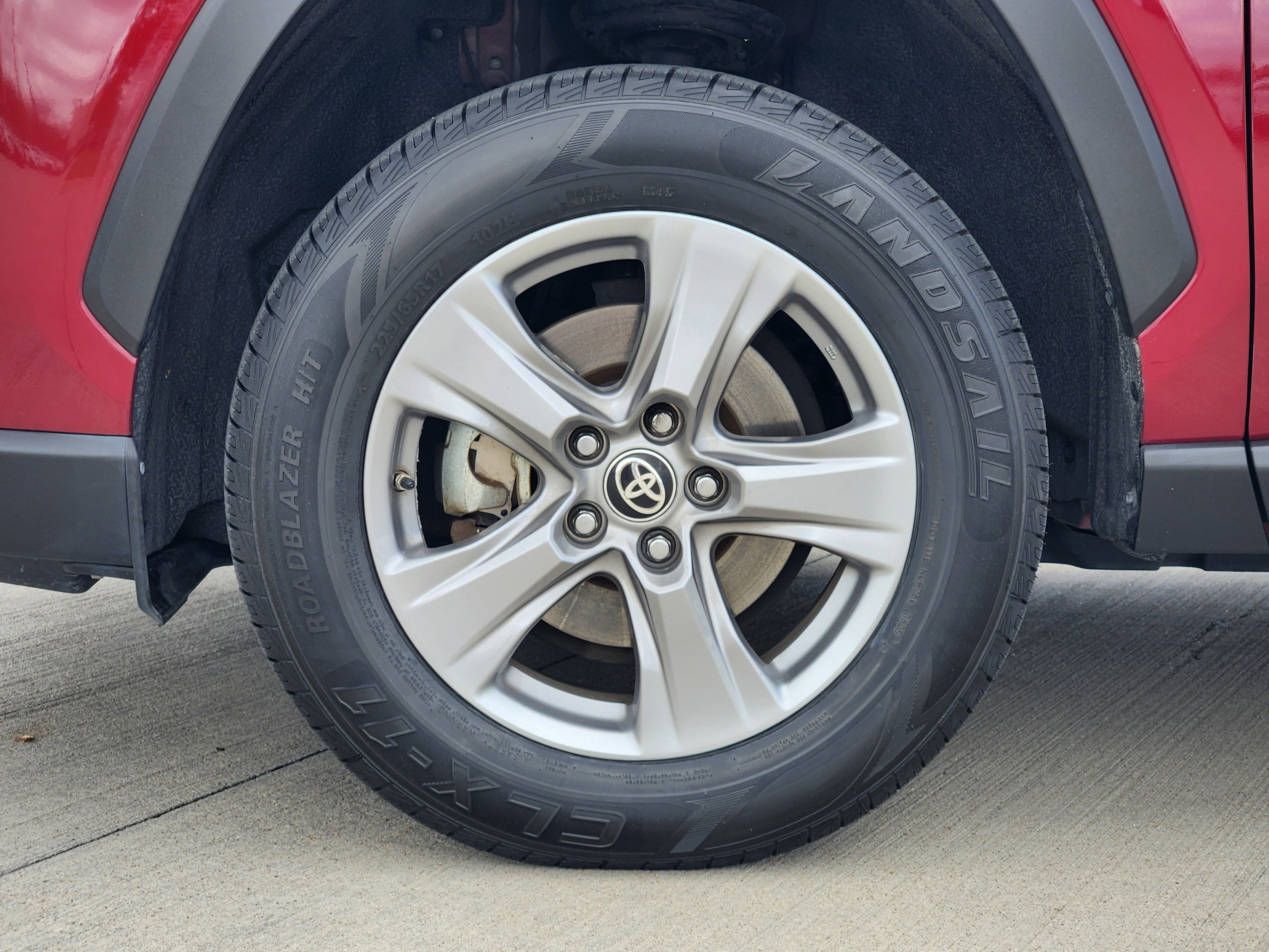 2024 Toyota RAV4 Hybrid LE