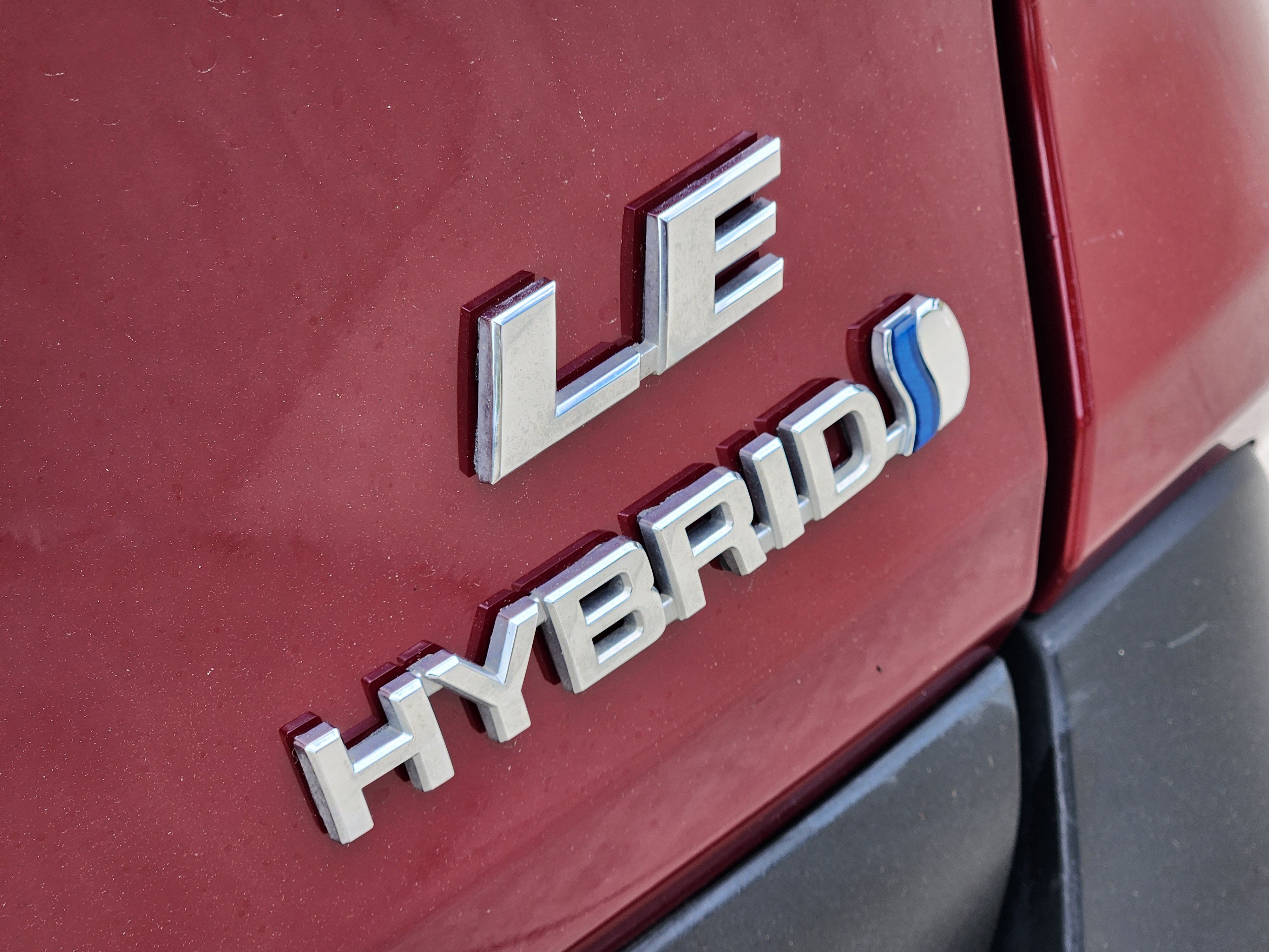 2024 Toyota RAV4 Hybrid LE