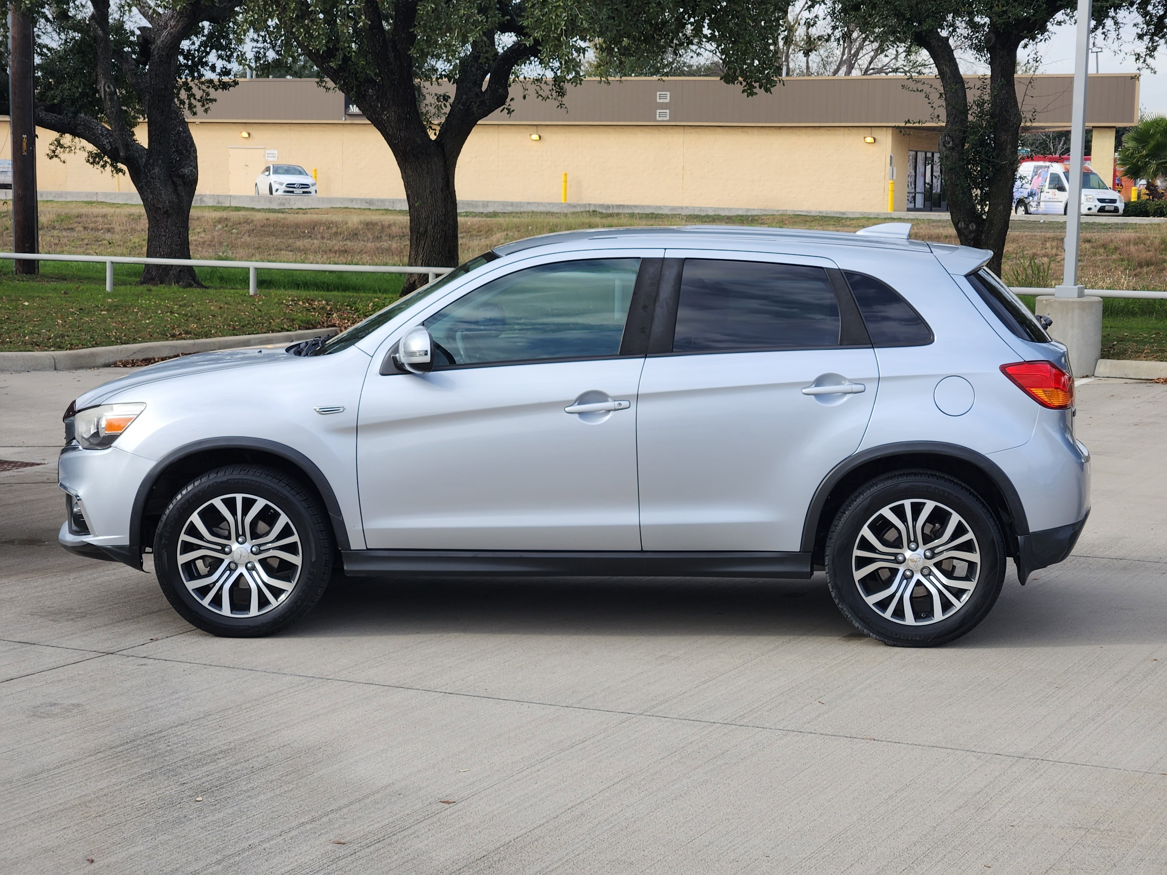 2017 Mitsubishi Outlander Sport ES 2.0