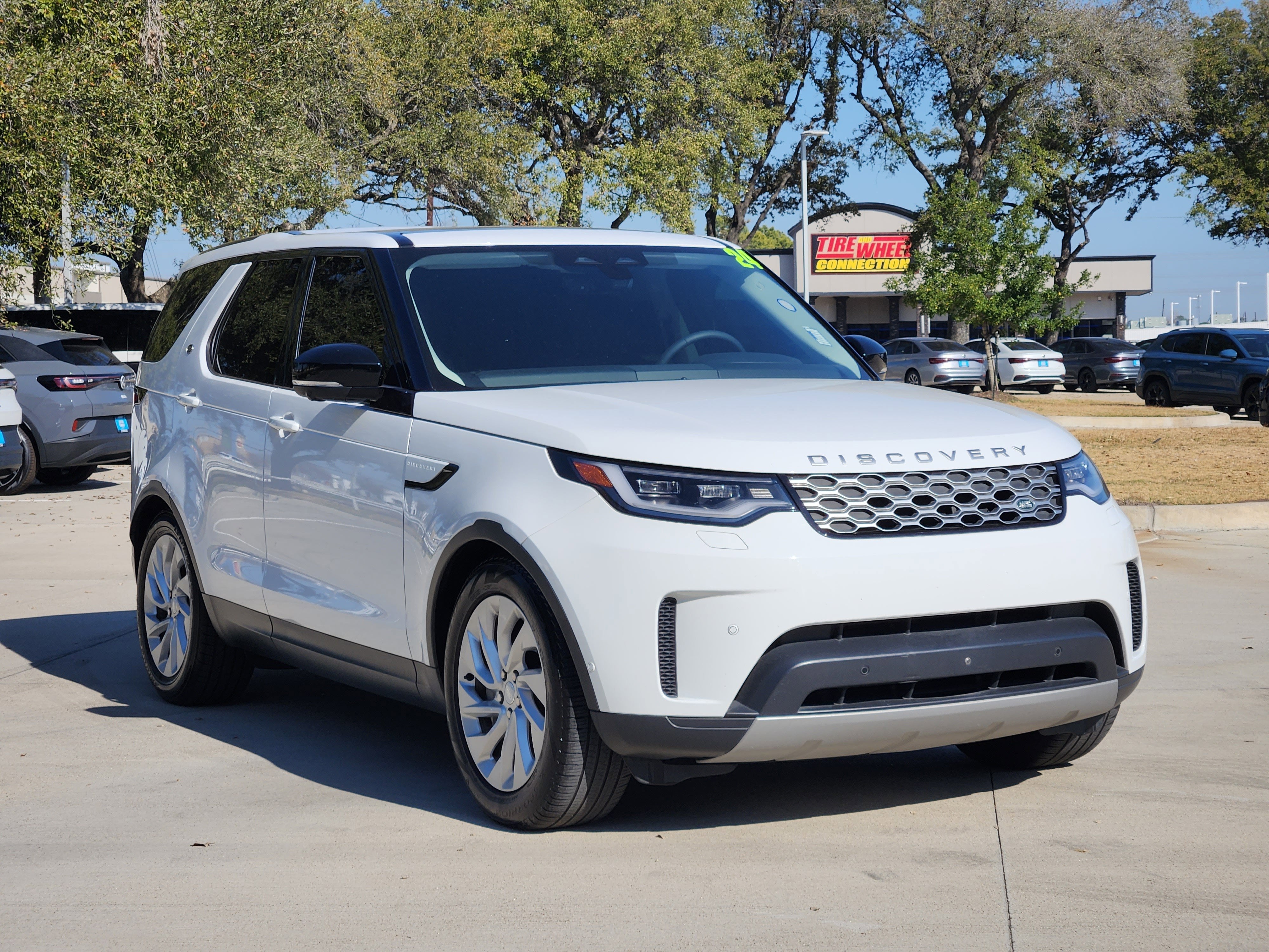 2024 Land Rover Discovery S
