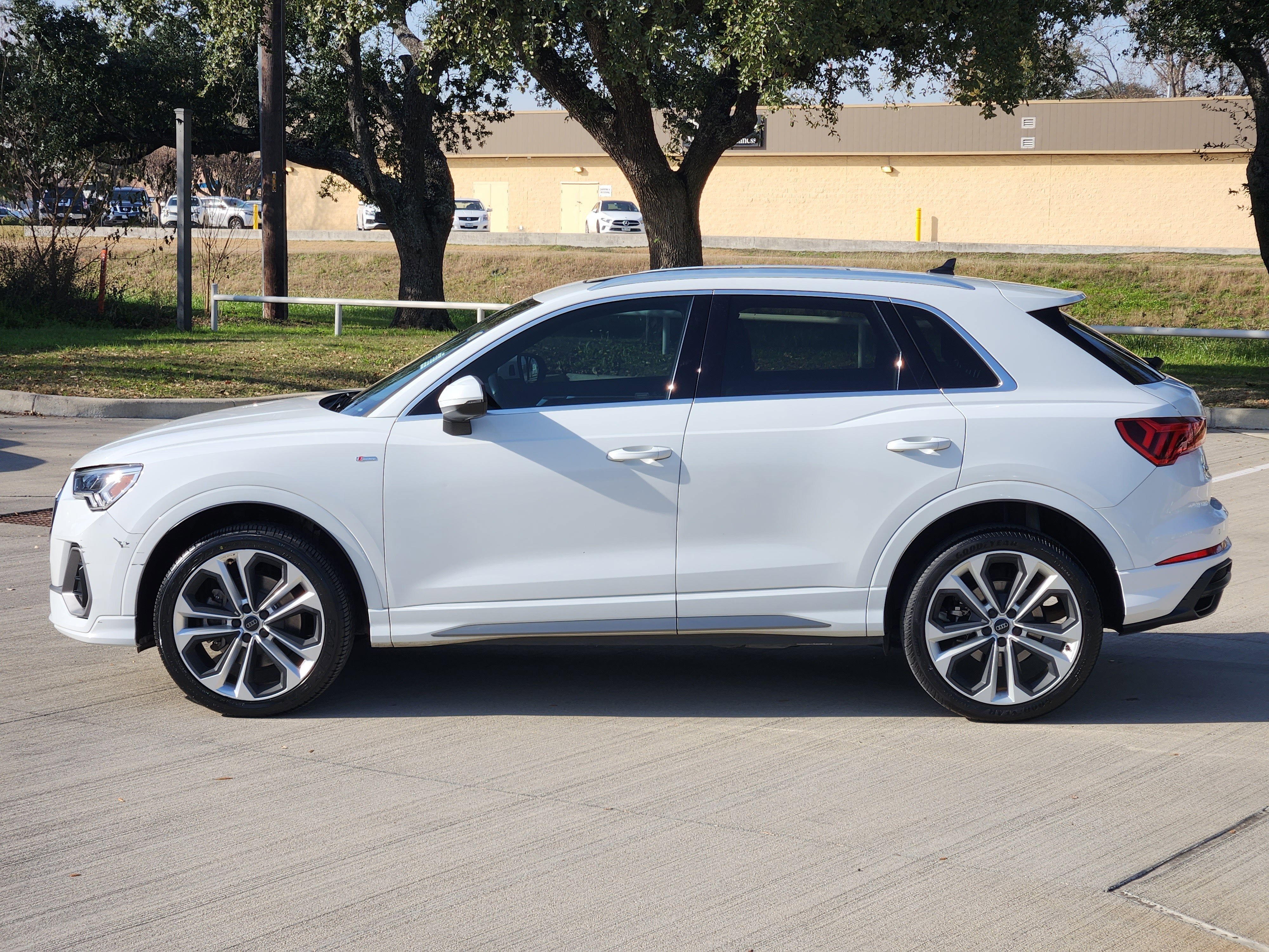 2020 Audi Q3 S line Premium Plus