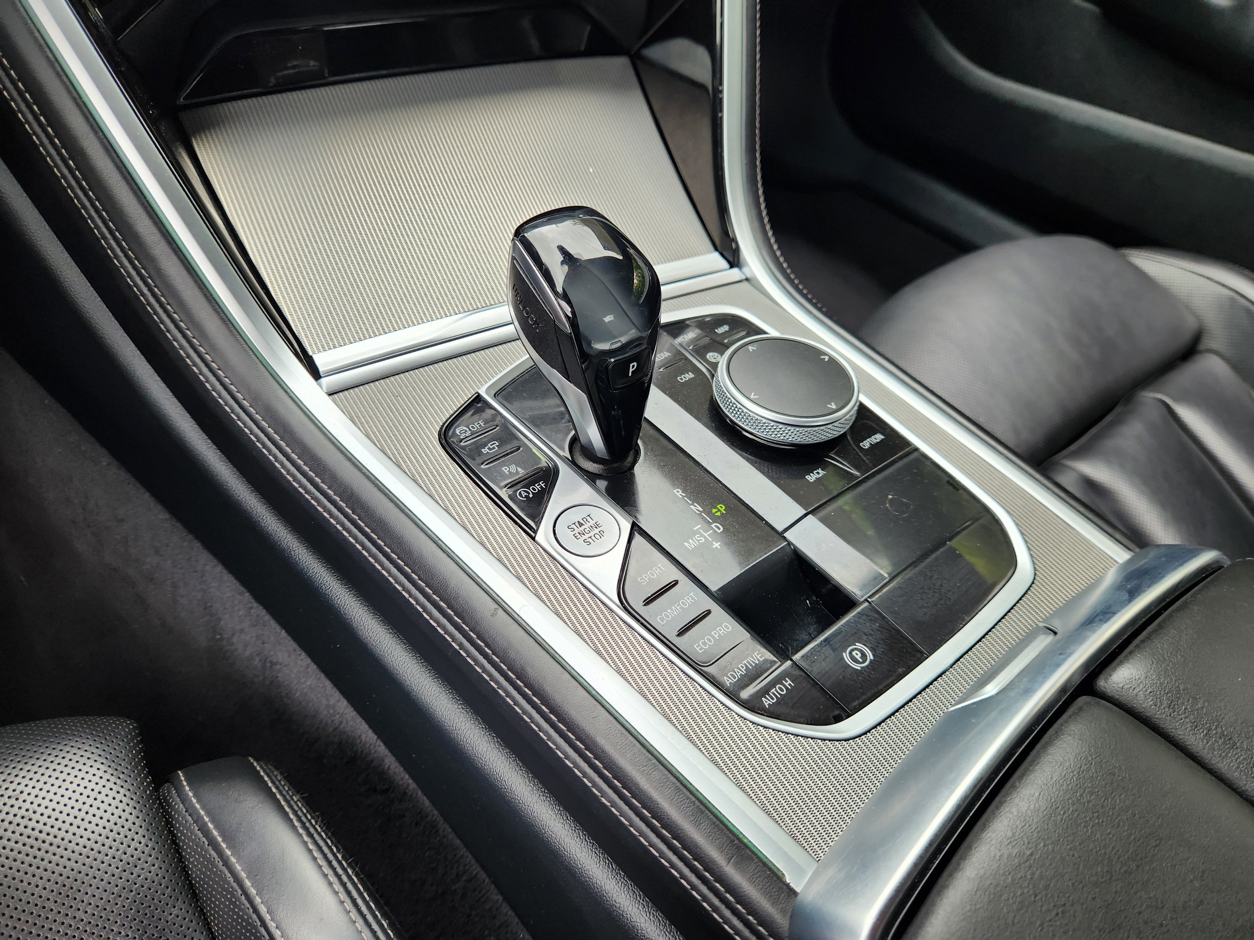 2022 BMW 8 Series 840i