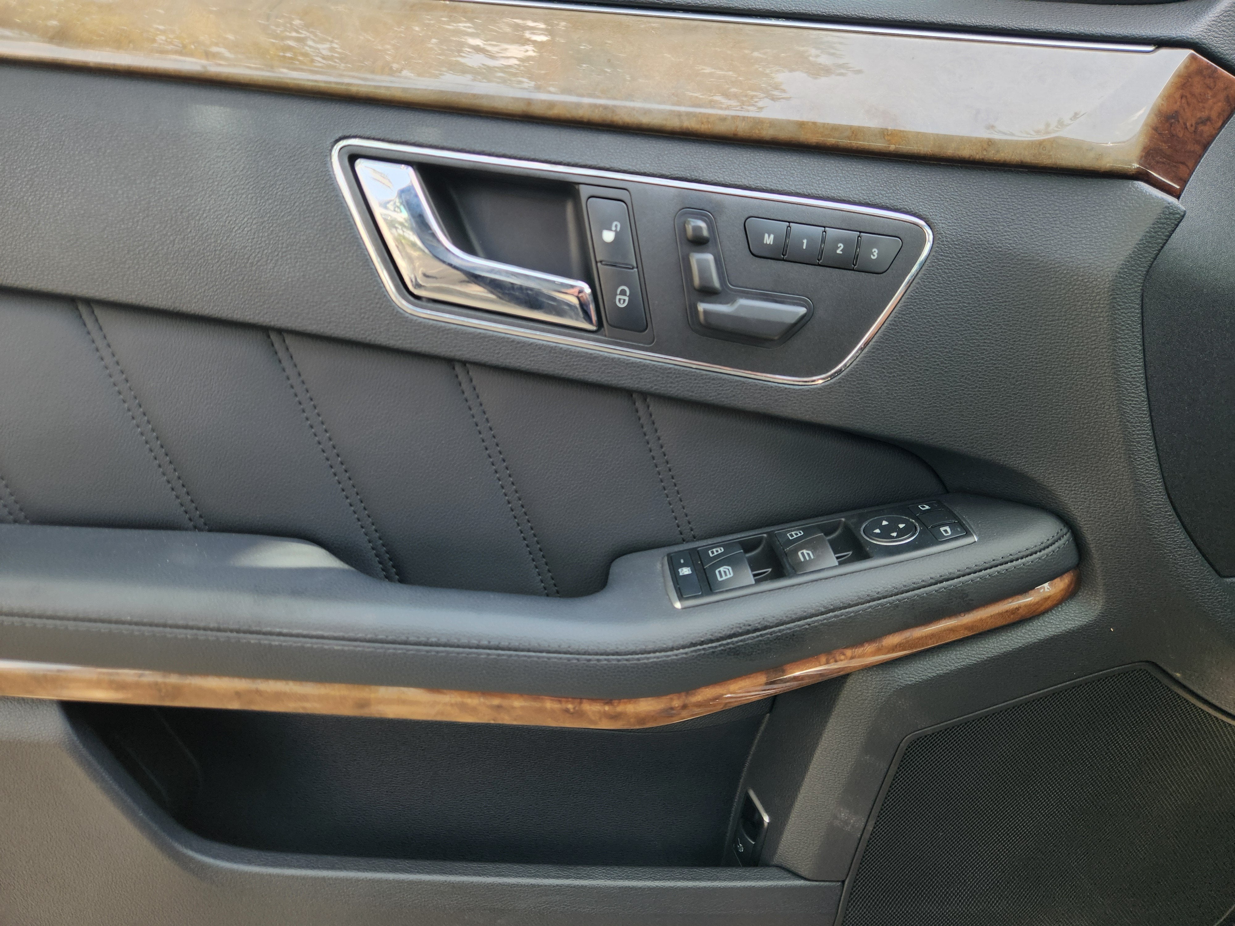 2011 Mercedes-Benz E-Class E 550 Sport