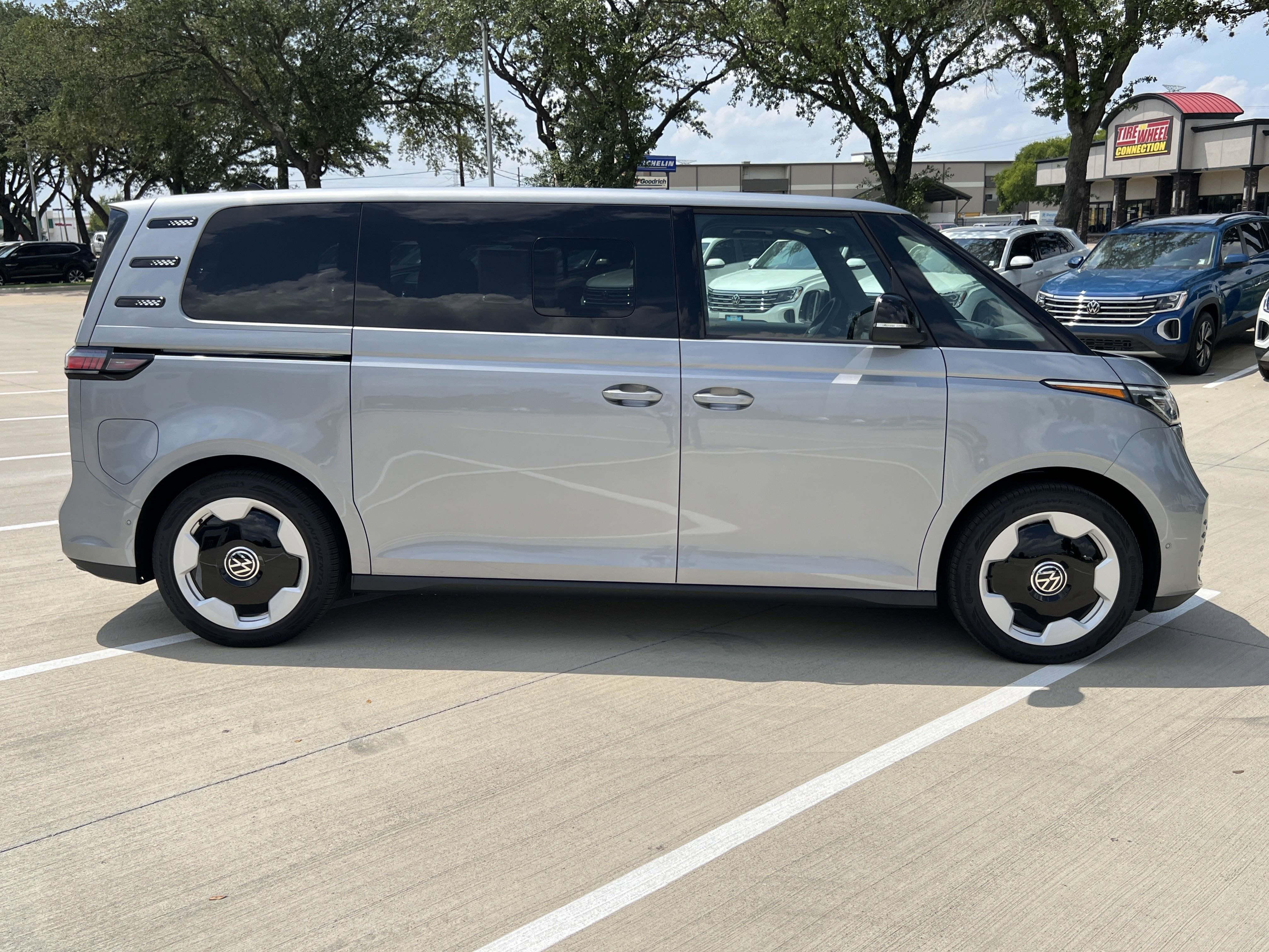 2025 Volkswagen ID. Buzz Pro S