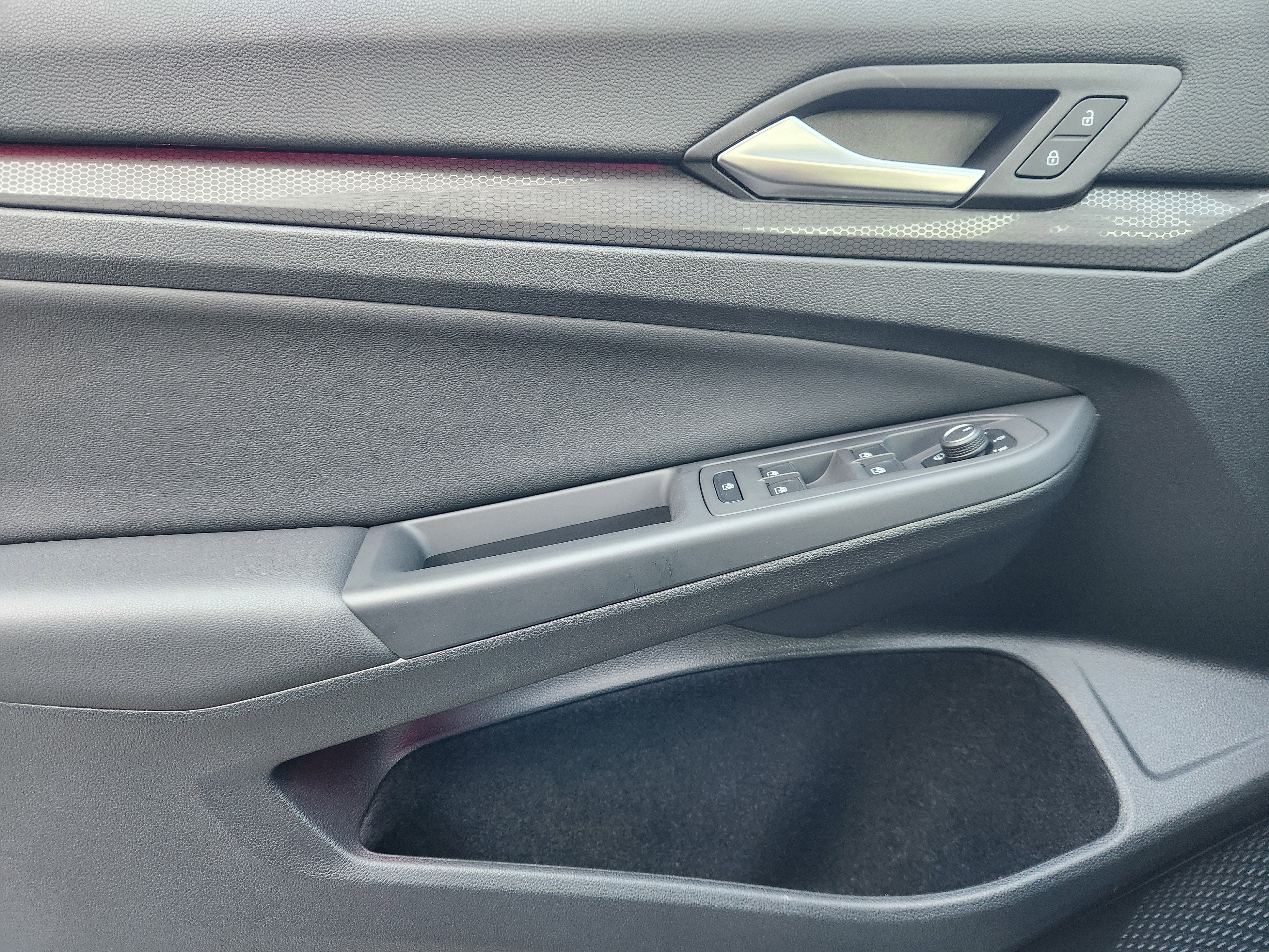 2024 Volkswagen Golf GTI SE