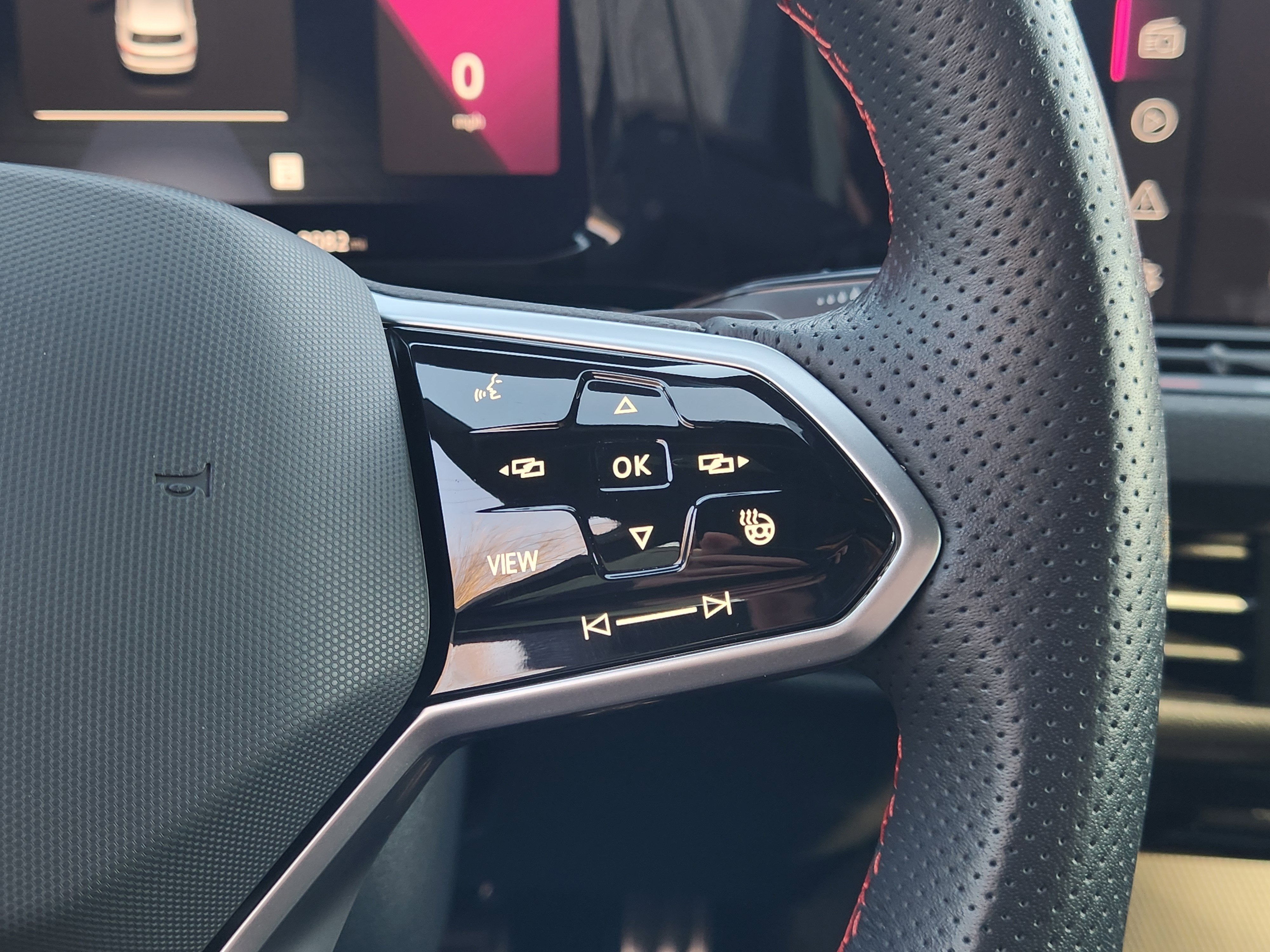 2024 Volkswagen Golf GTI SE