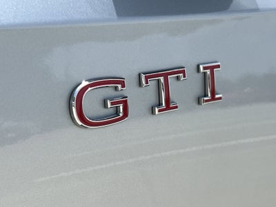 2025 Volkswagen Golf GTI SE