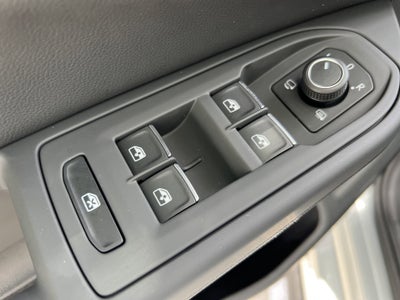 2025 Volkswagen Golf GTI SE