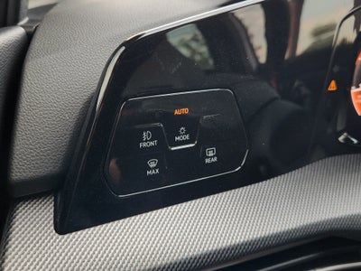 2025 Volkswagen Golf GTI SE