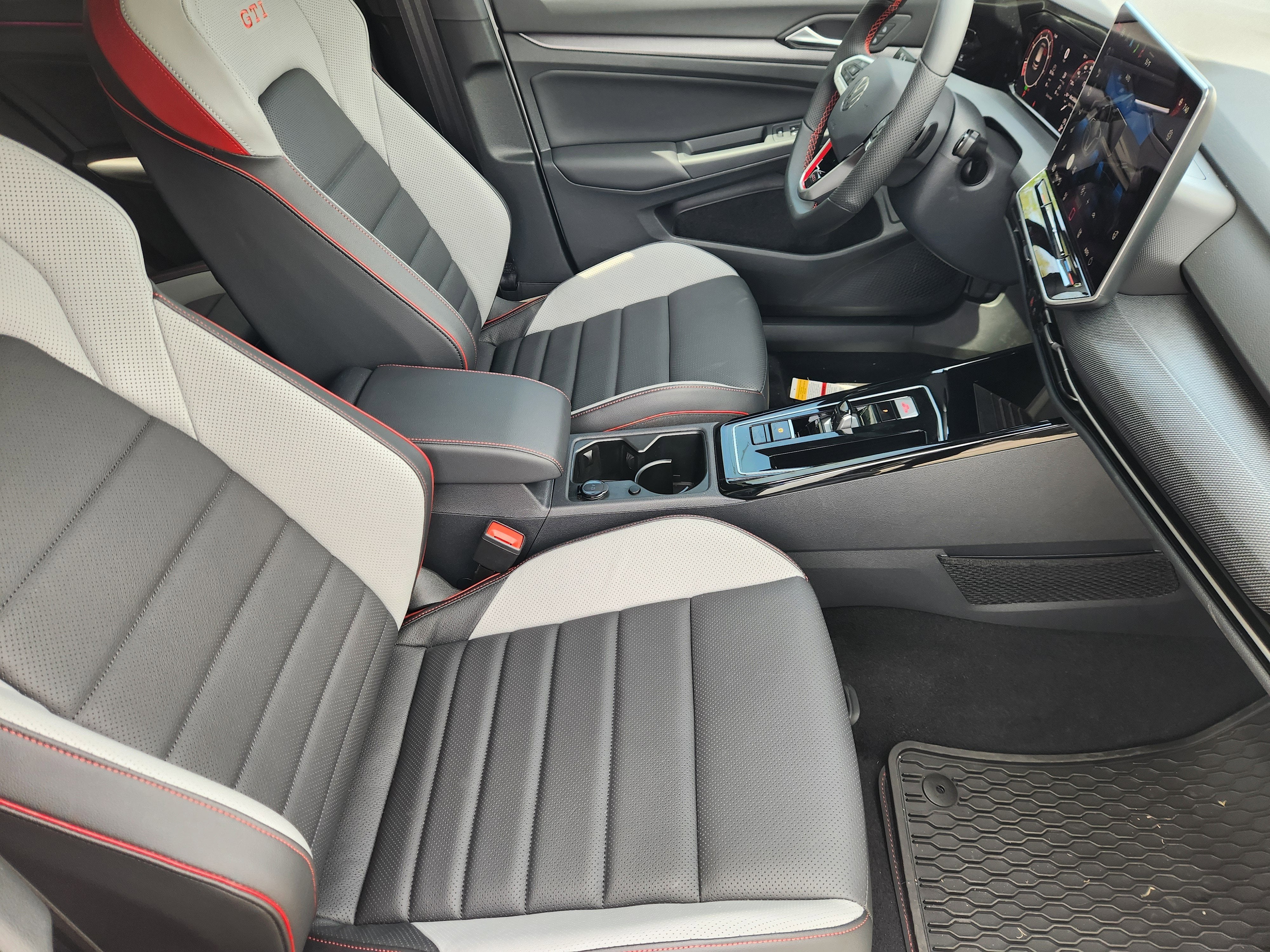 2026 Volkswagen Golf GTI SE