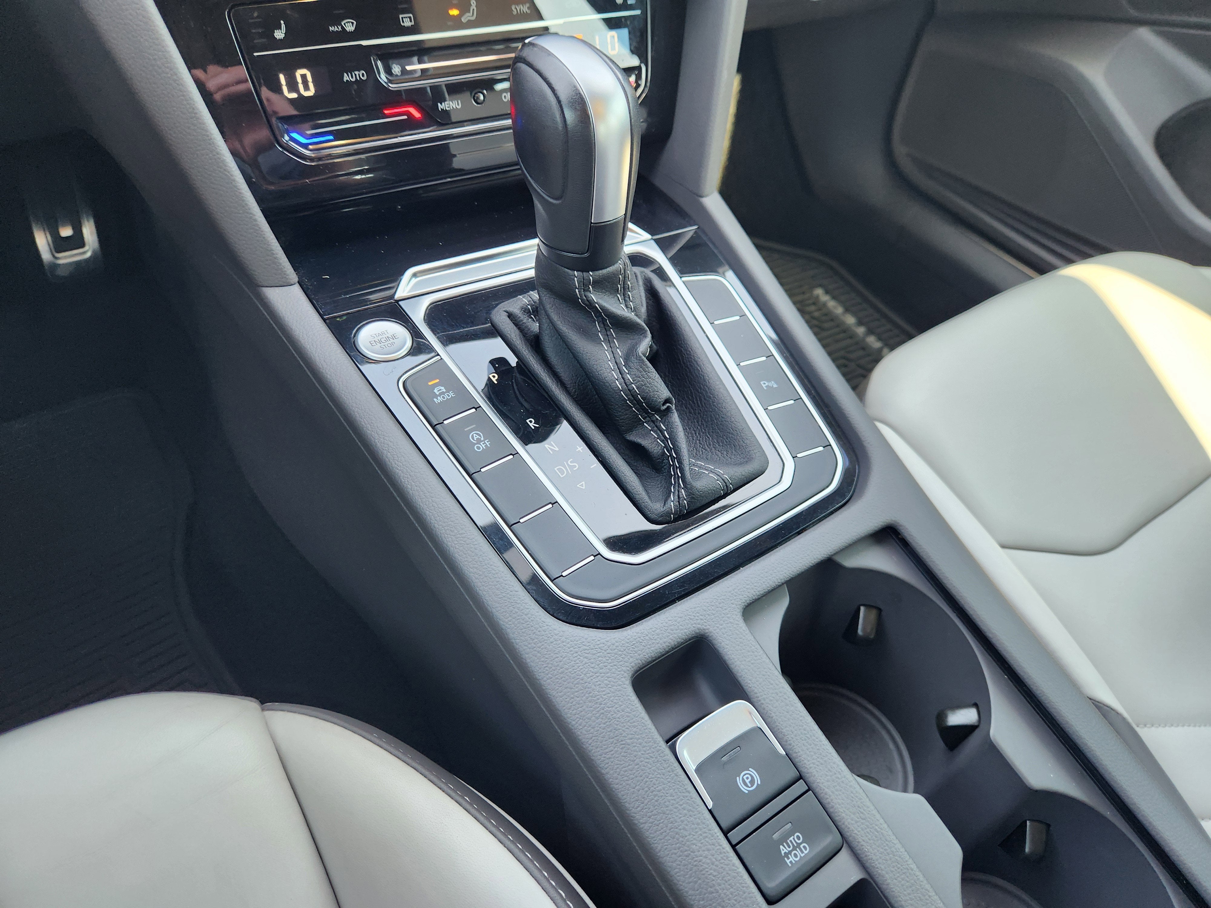 2023 Volkswagen Arteon SEL R-Line