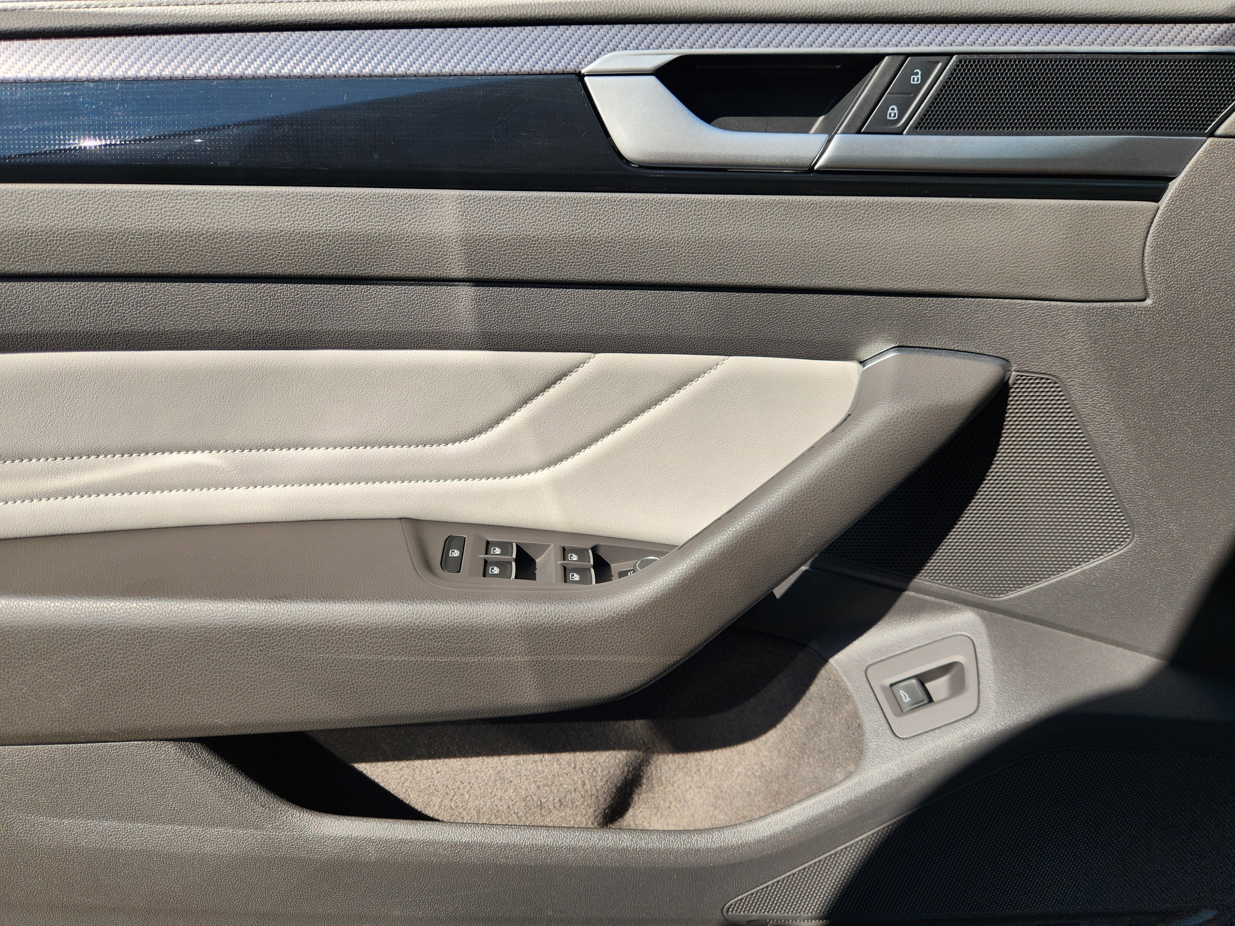 2023 Volkswagen Arteon SEL R-Line