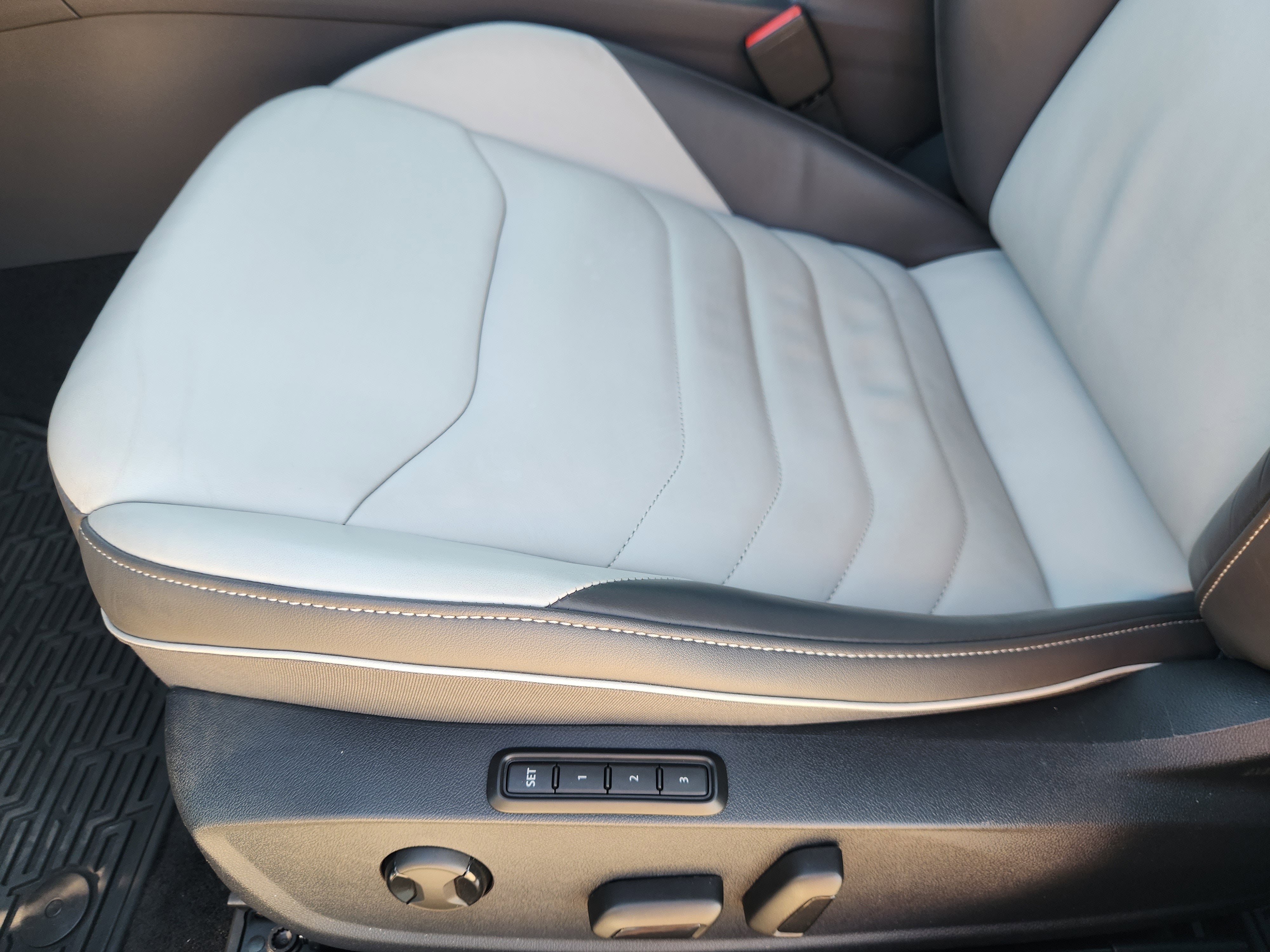 2023 Volkswagen Arteon SEL R-Line