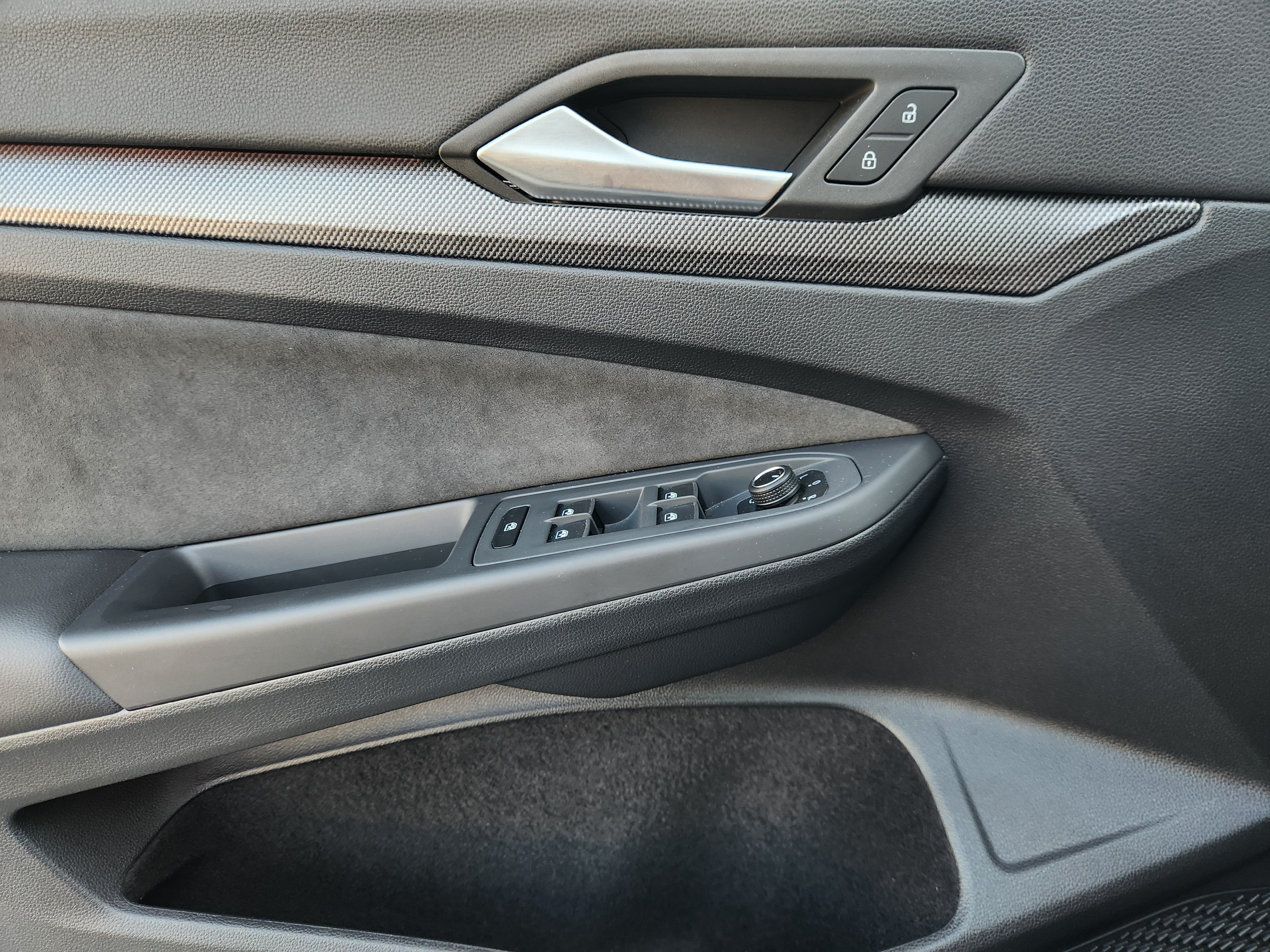 2025 Volkswagen Golf GTI SE