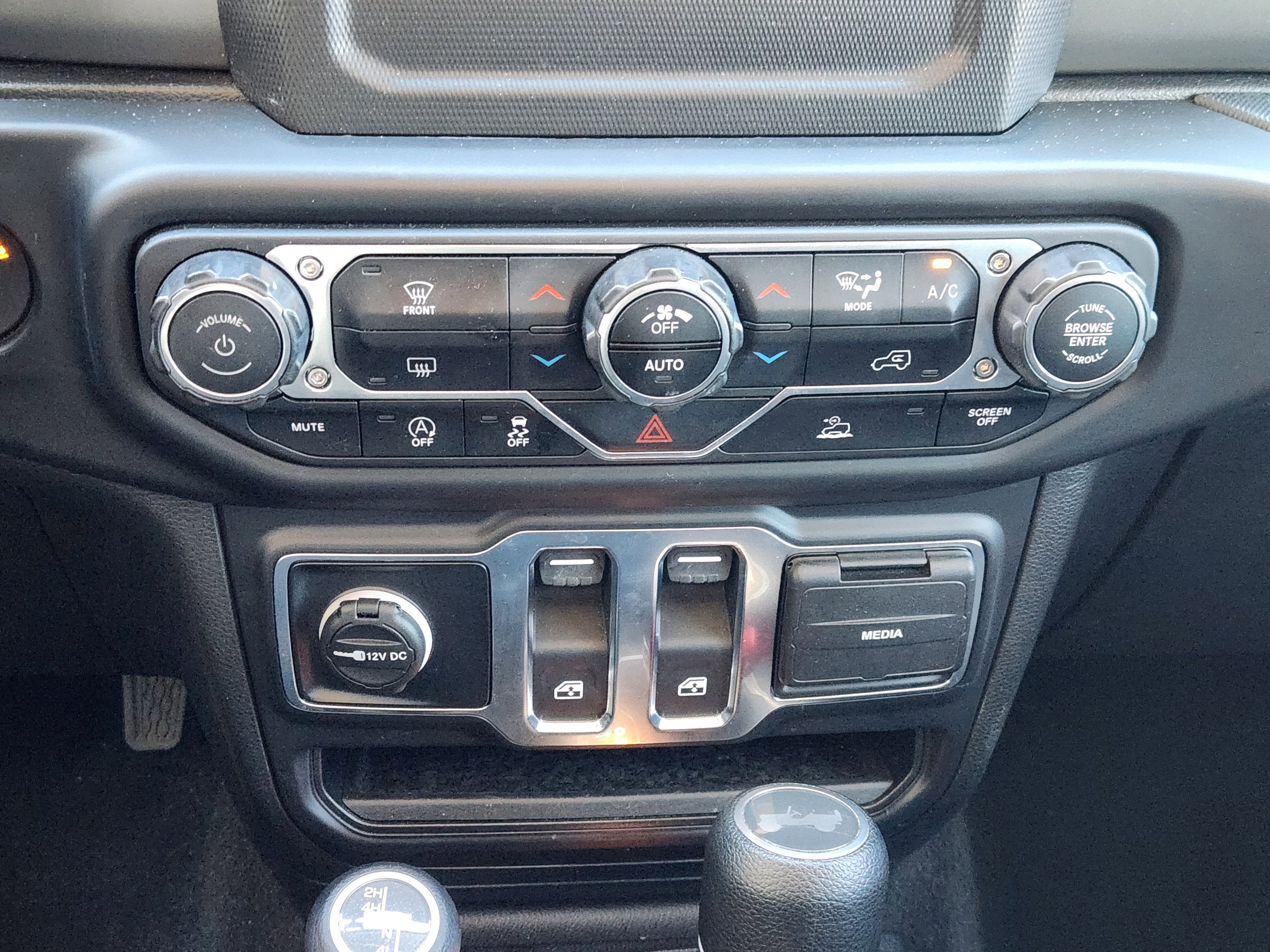 2022 Jeep Wrangler Willys