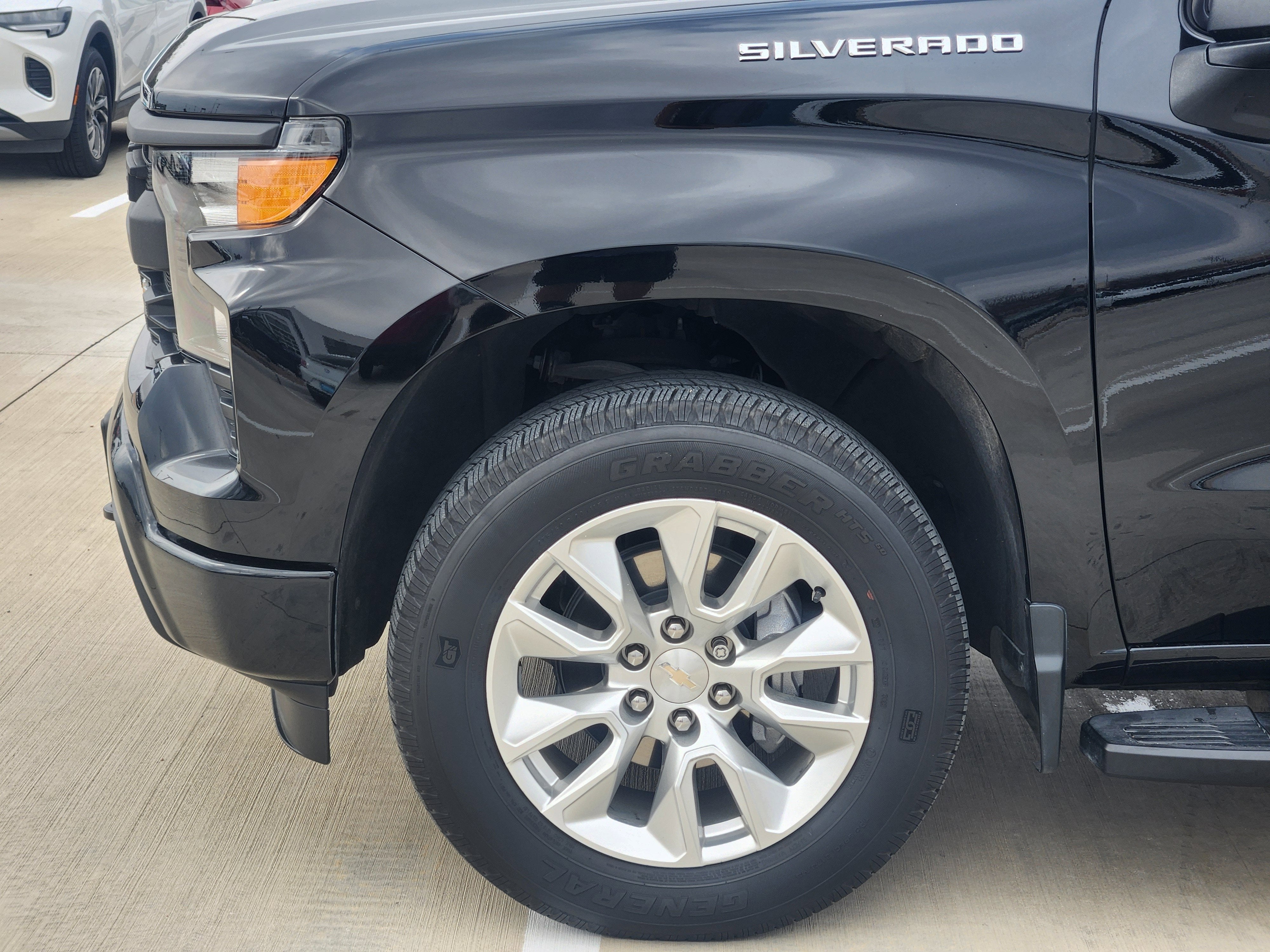 2024 Chevrolet Silverado 1500 Custom