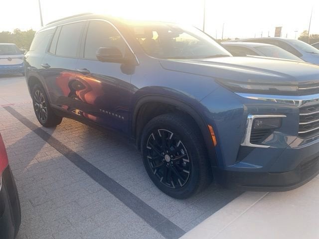 2025 Chevrolet Traverse FWD LT