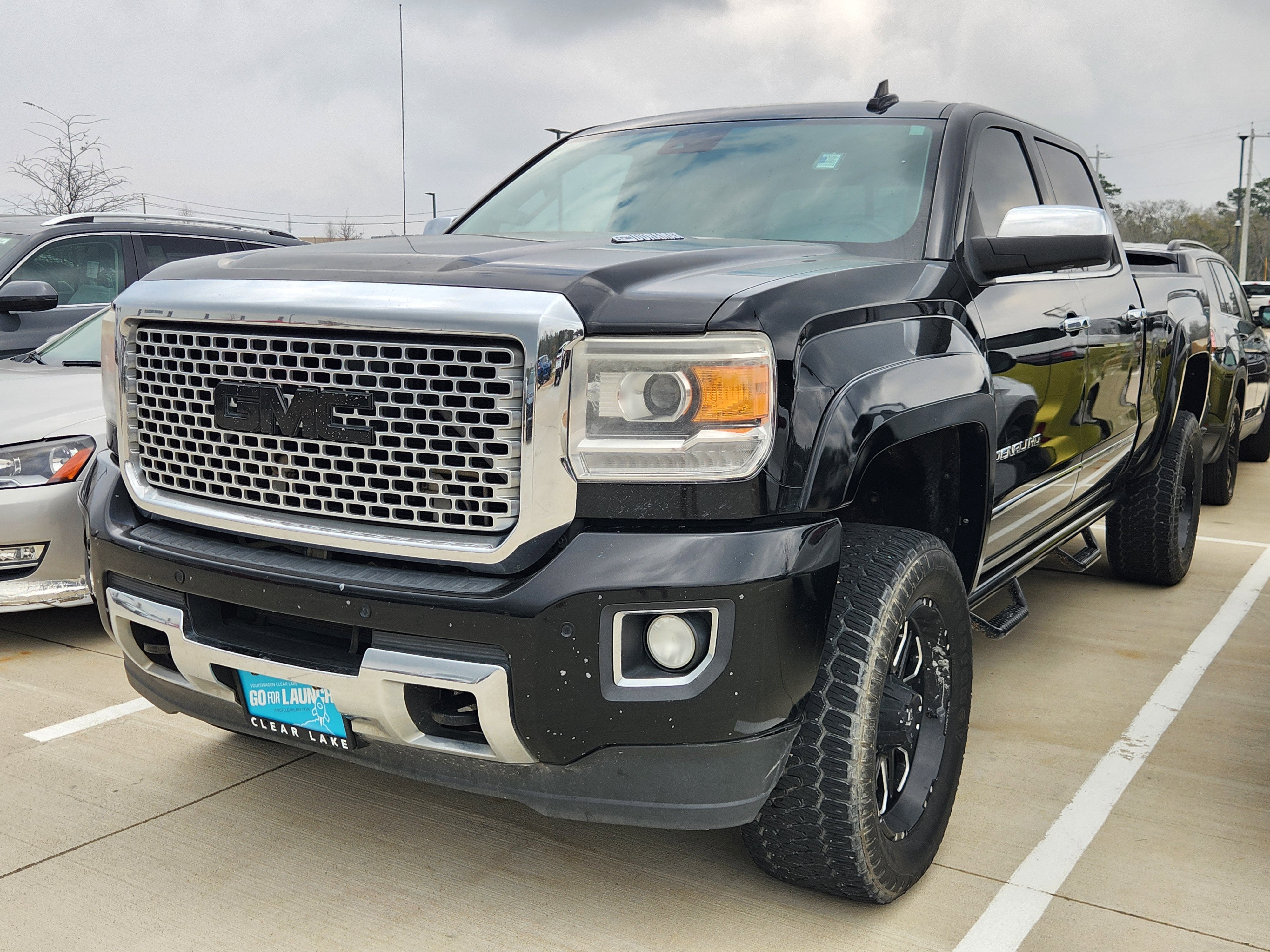 2015 GMC Sierra 2500HD available WiFi Denali