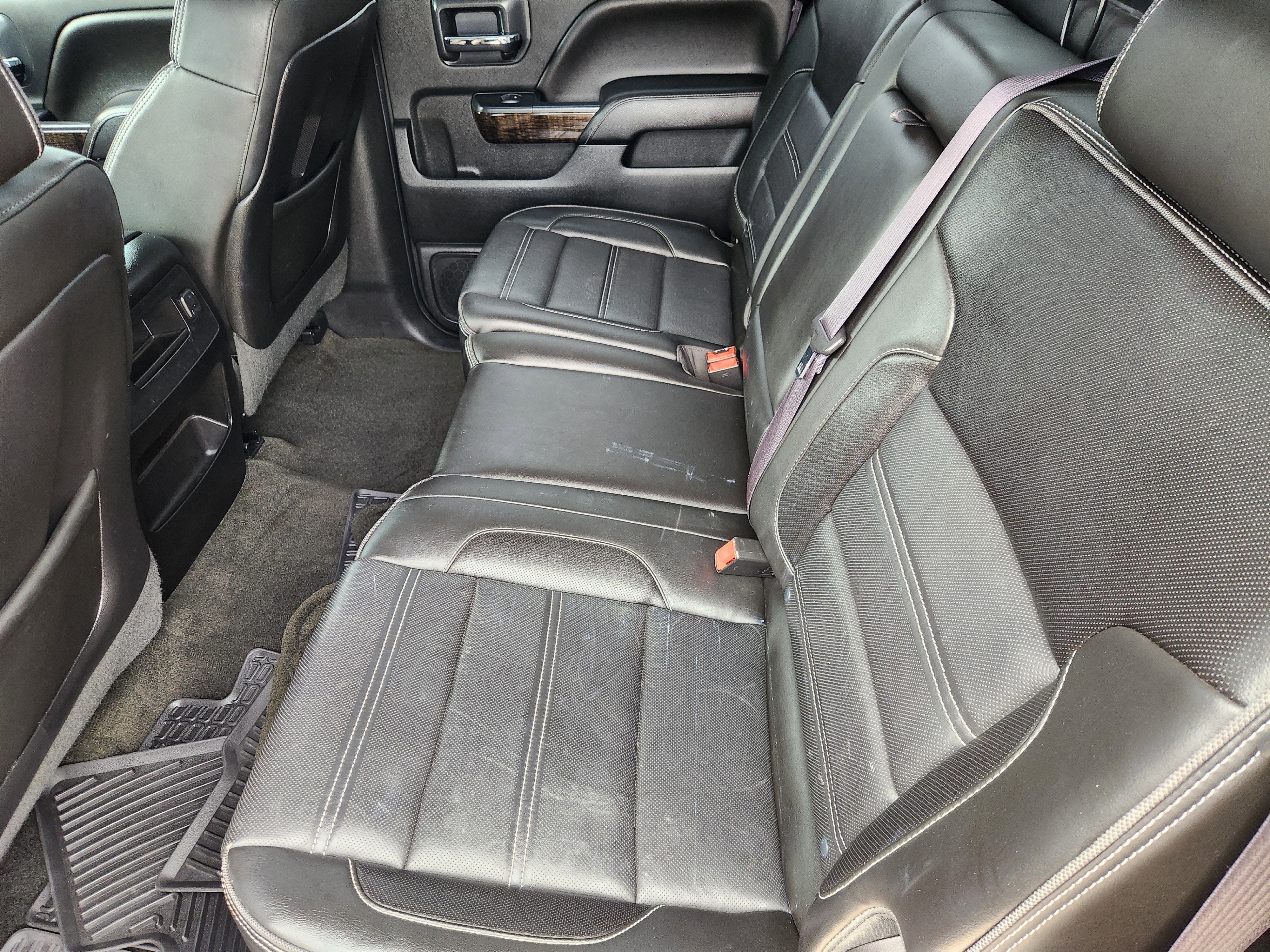 2015 GMC Sierra 2500HD available WiFi Denali