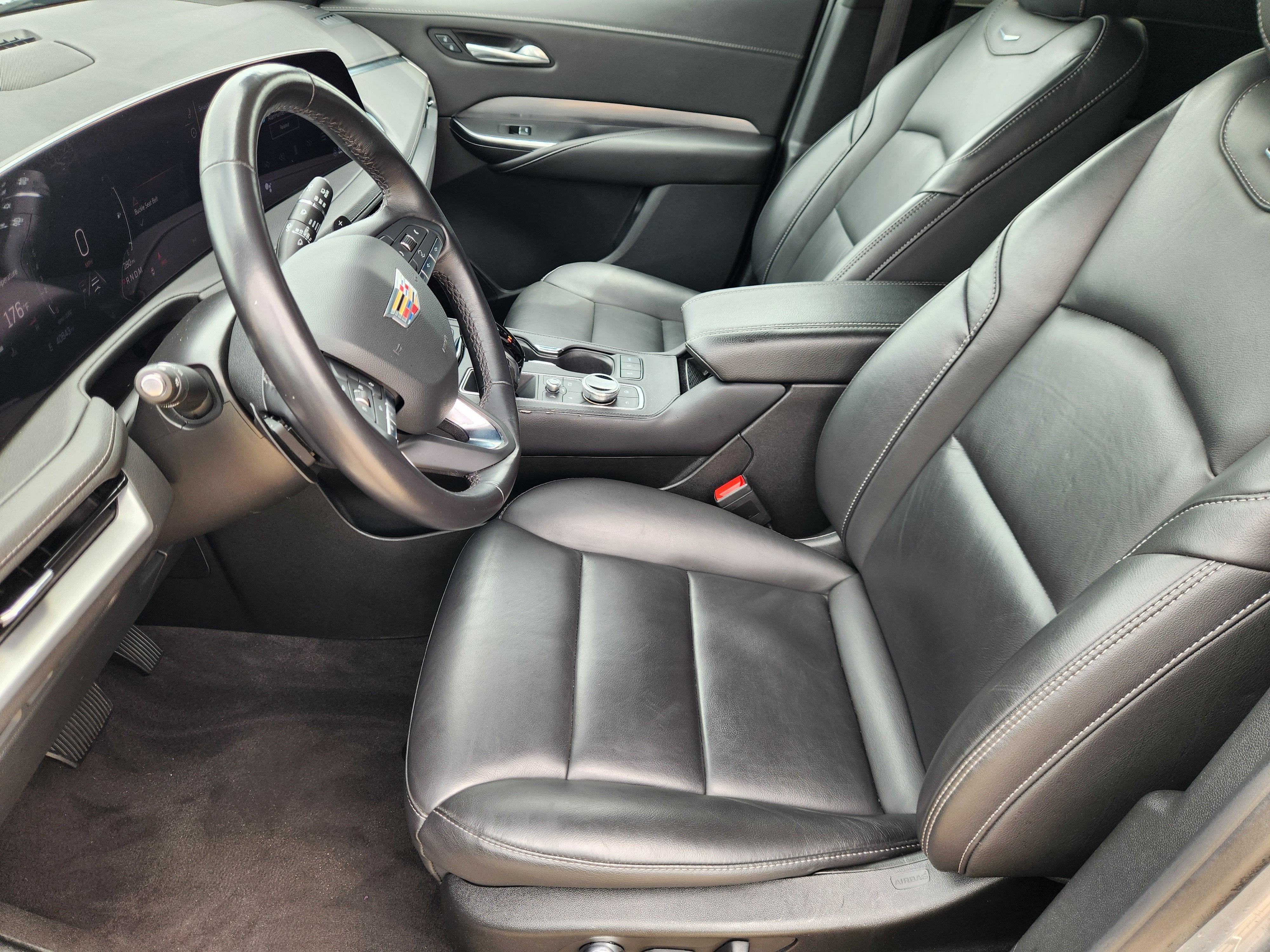 2025 Cadillac XT4 FWD Premium Luxury