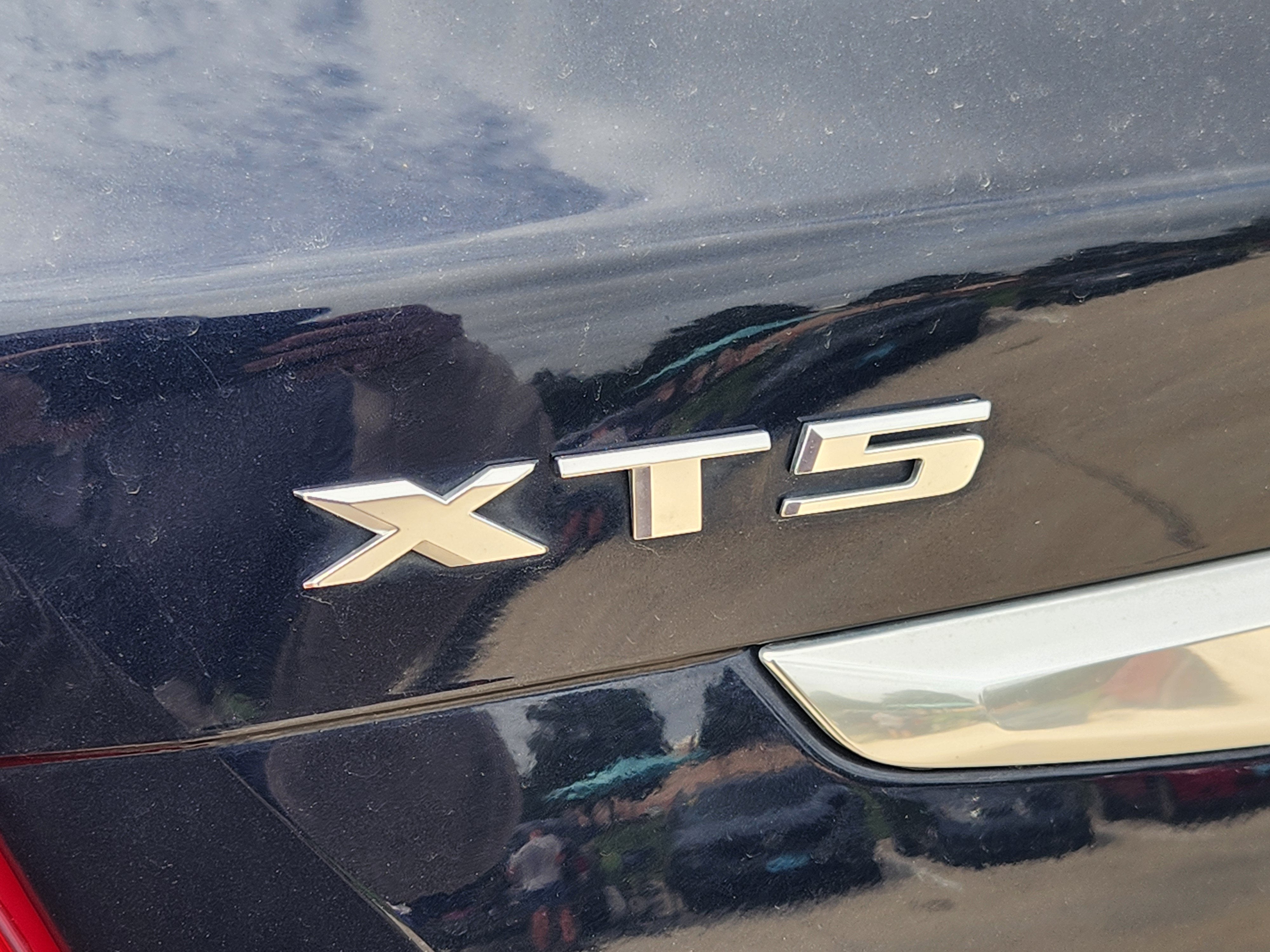 2017 Cadillac XT5 Luxury FWD