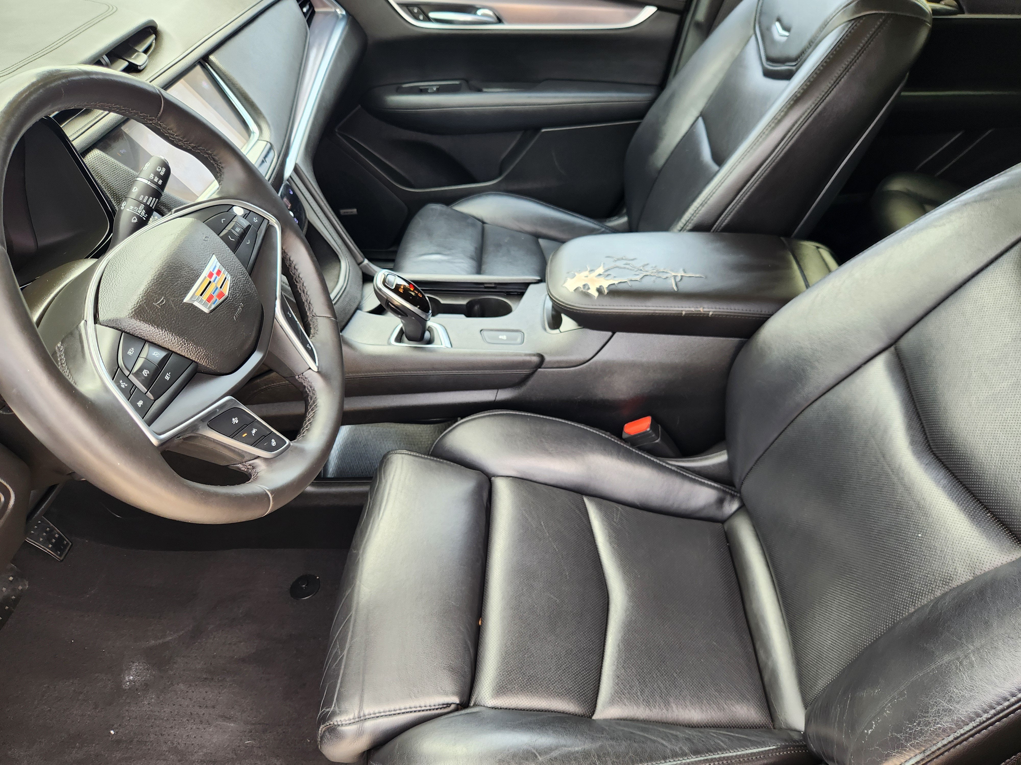 2017 Cadillac XT5 Luxury FWD