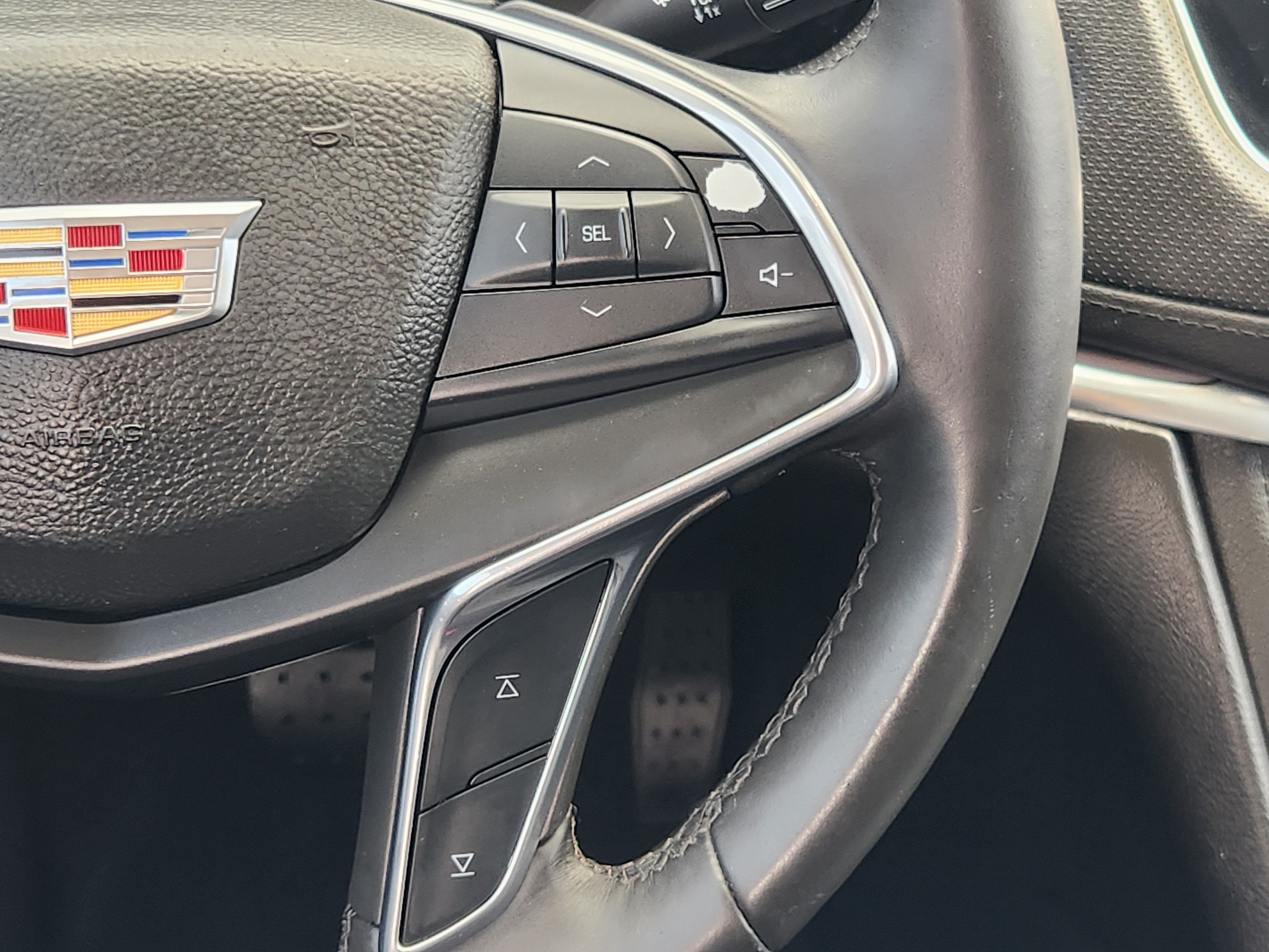 2017 Cadillac XT5 Luxury FWD