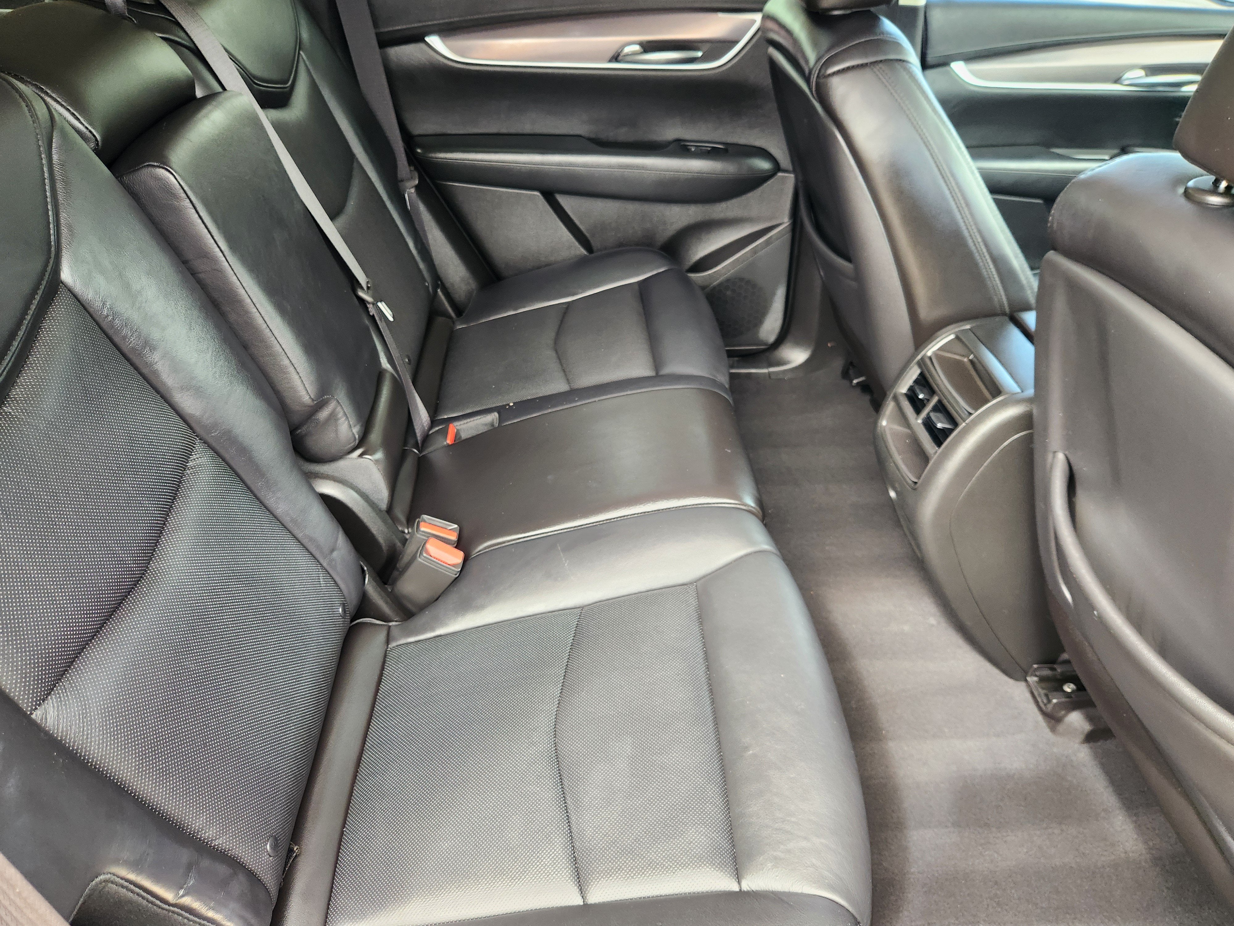 2017 Cadillac XT5 Luxury FWD