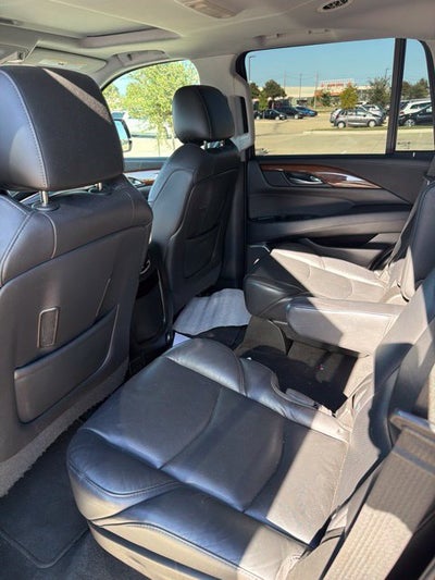 2018 Cadillac Escalade Luxury