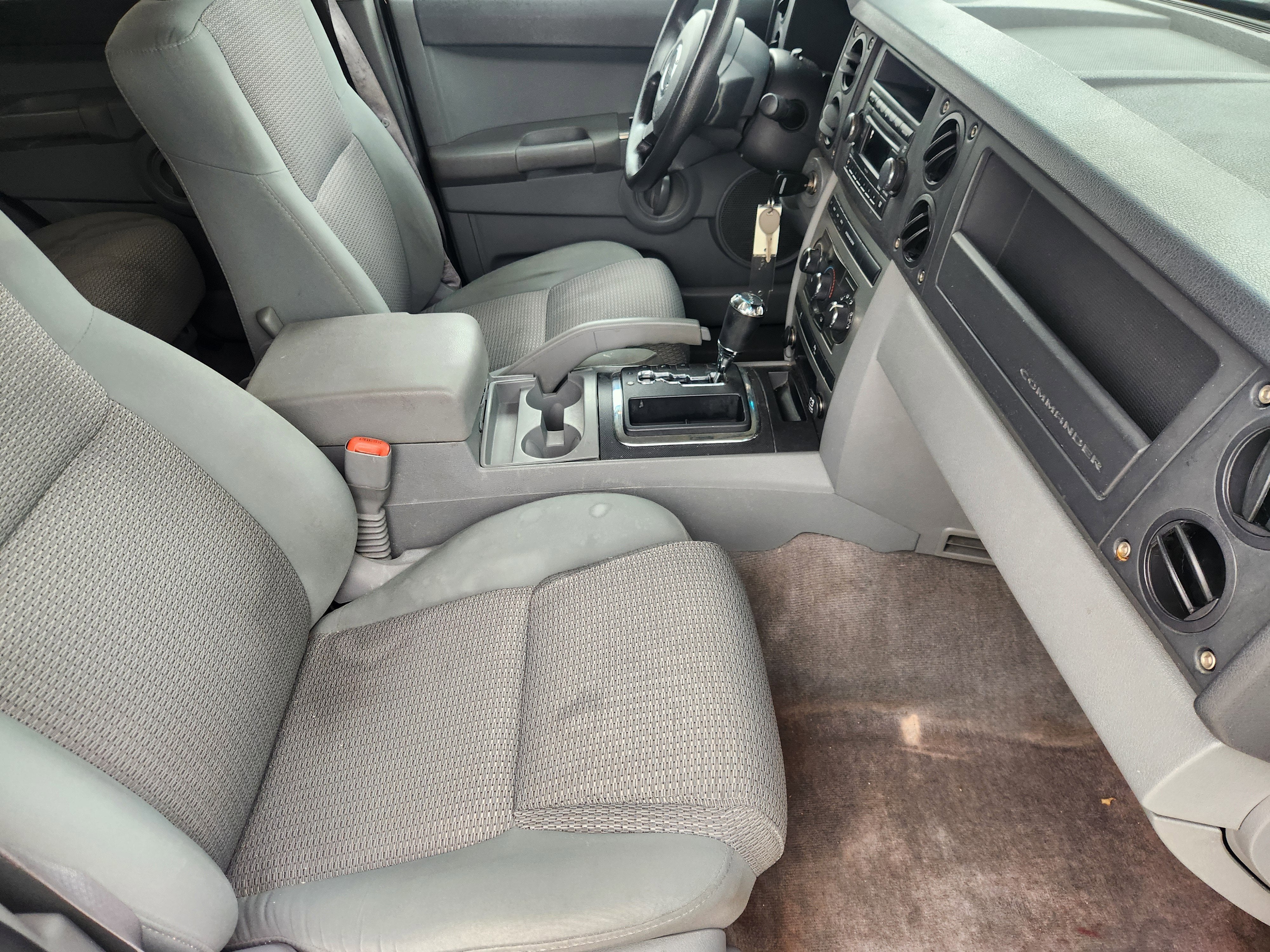 2007 Jeep Commander Sport