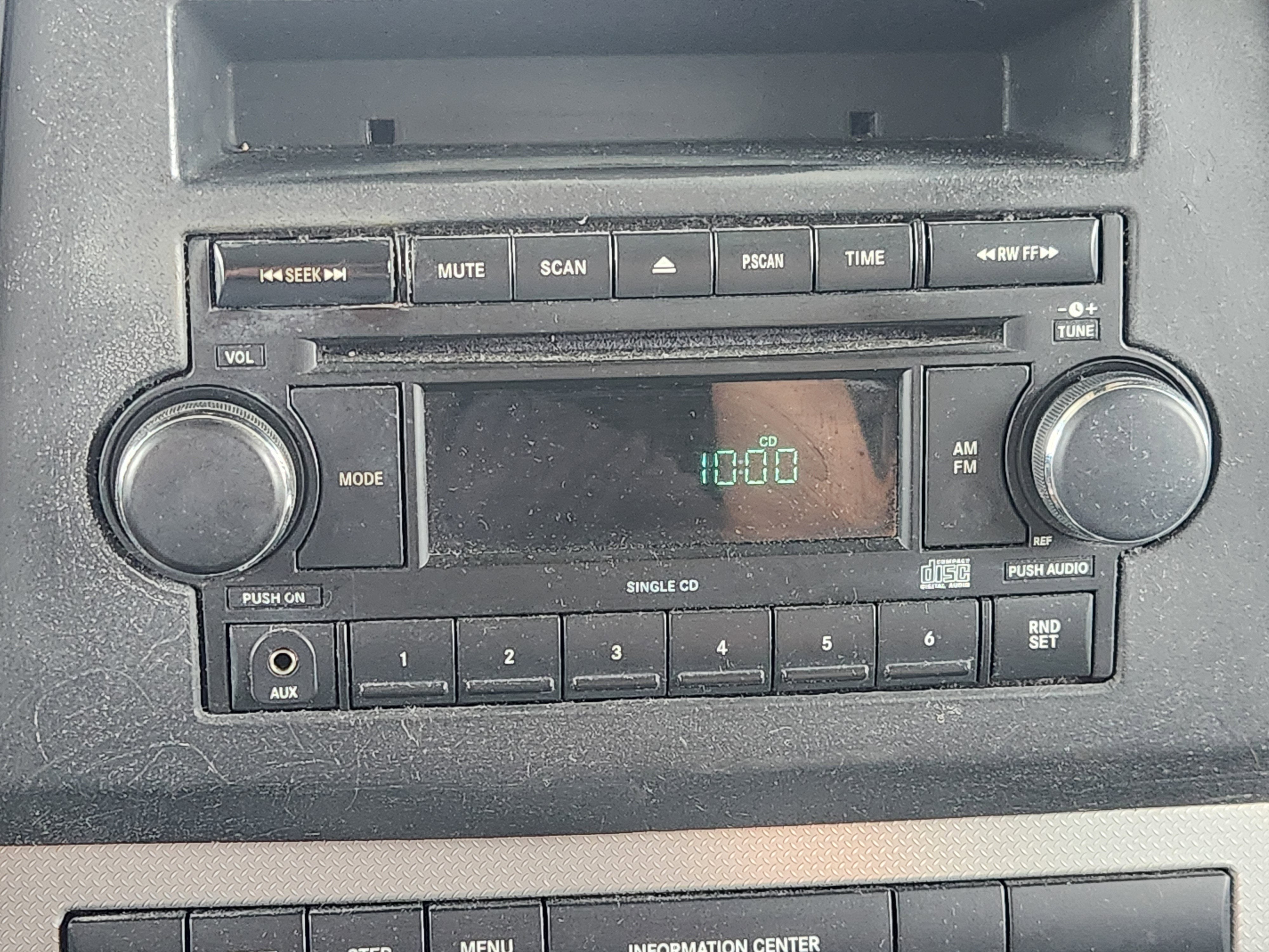 2007 Jeep Commander Sport