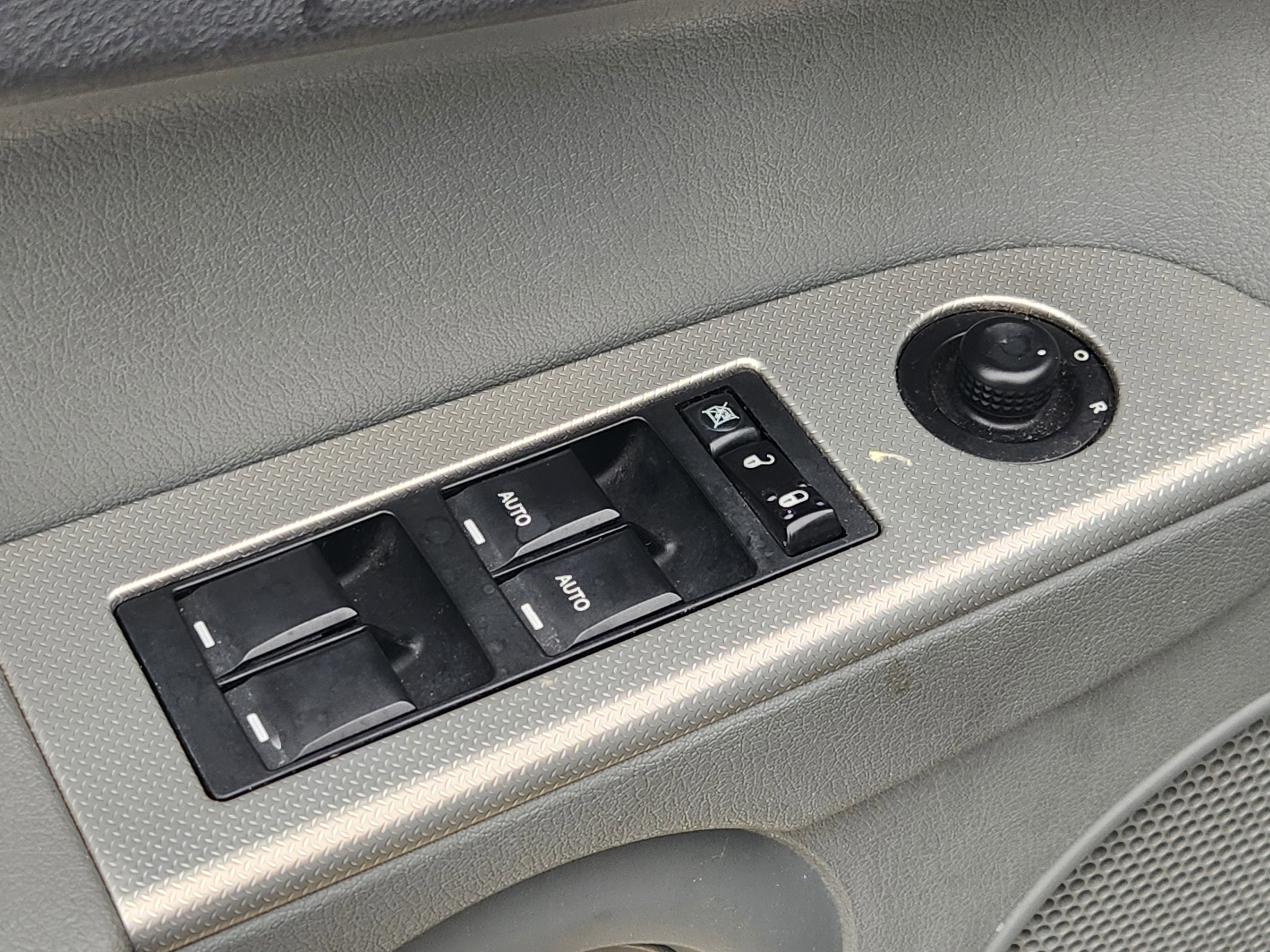 2007 Jeep Commander Sport
