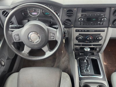 2007 Jeep Commander Sport