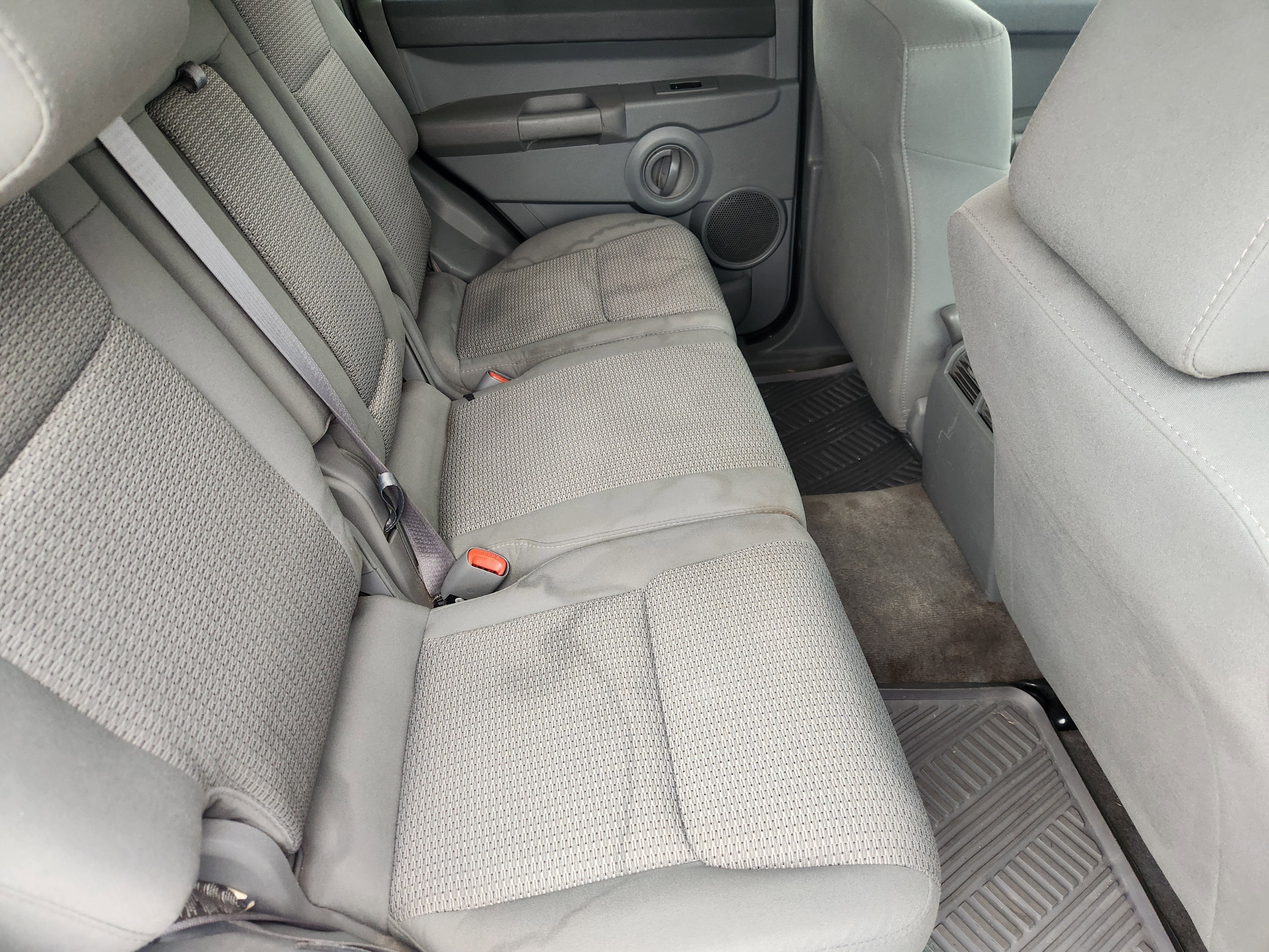 2007 Jeep Commander Sport