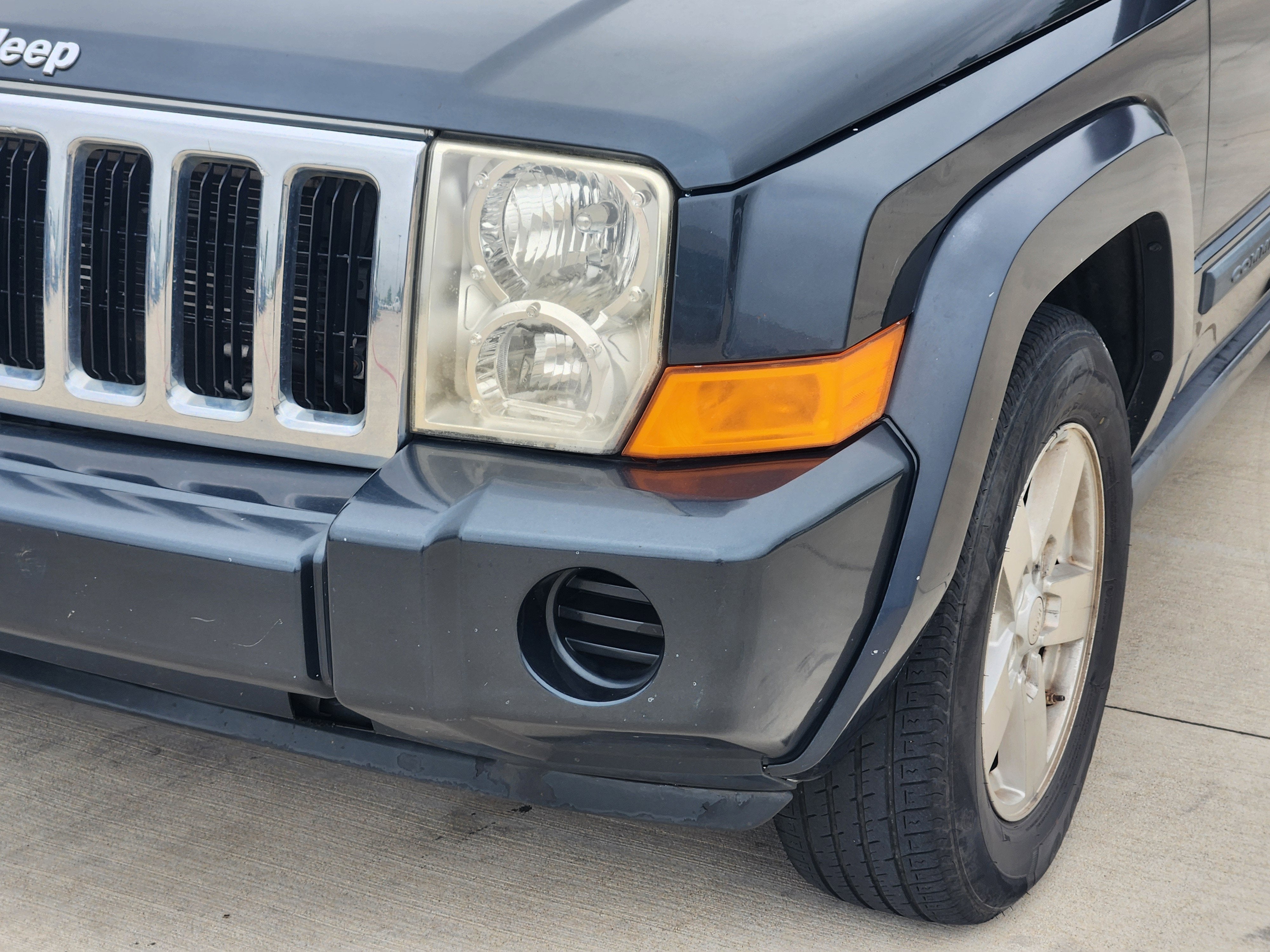 2007 Jeep Commander Sport