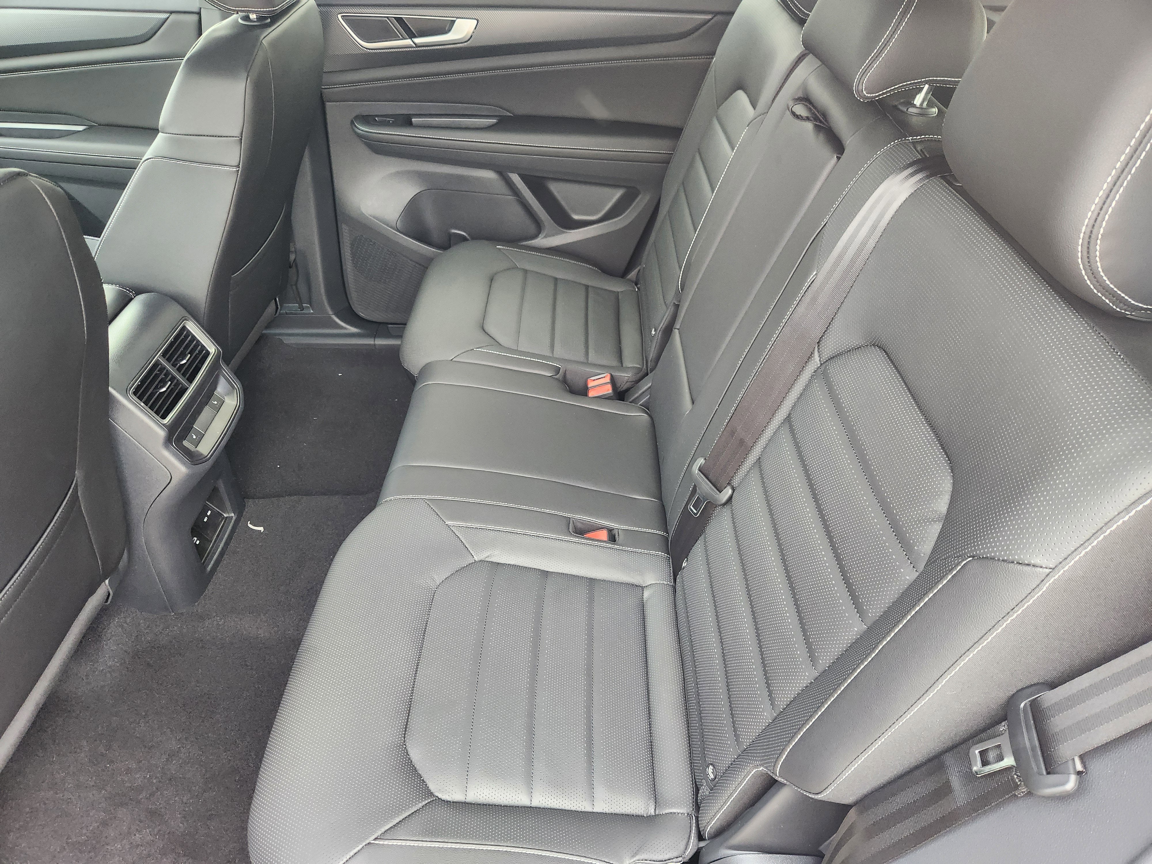 2026 Volkswagen Atlas Cross Sport 2.0T SEL R-Line Black