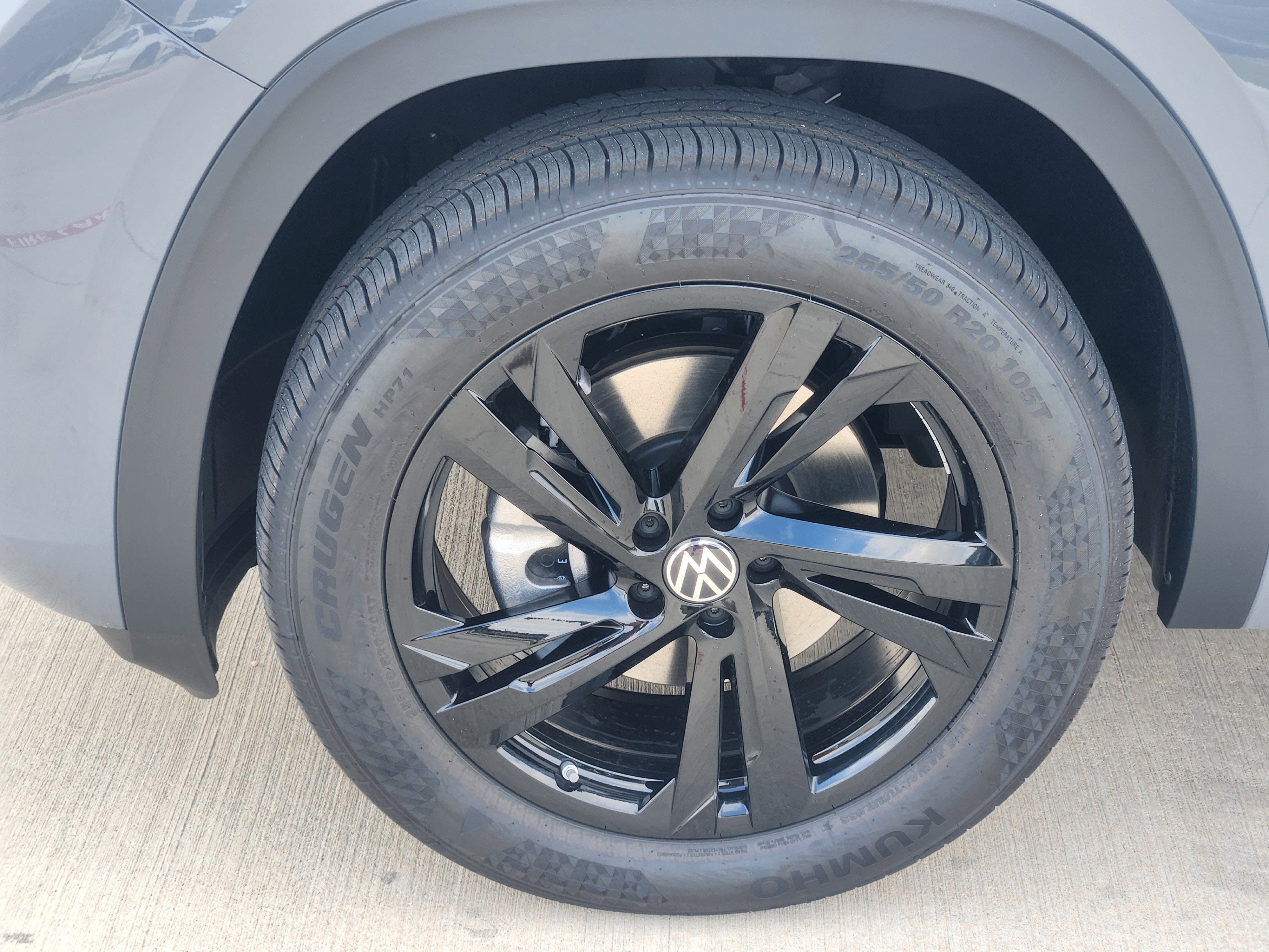 2026 Volkswagen Atlas Cross Sport 2.0T SEL R-Line Black