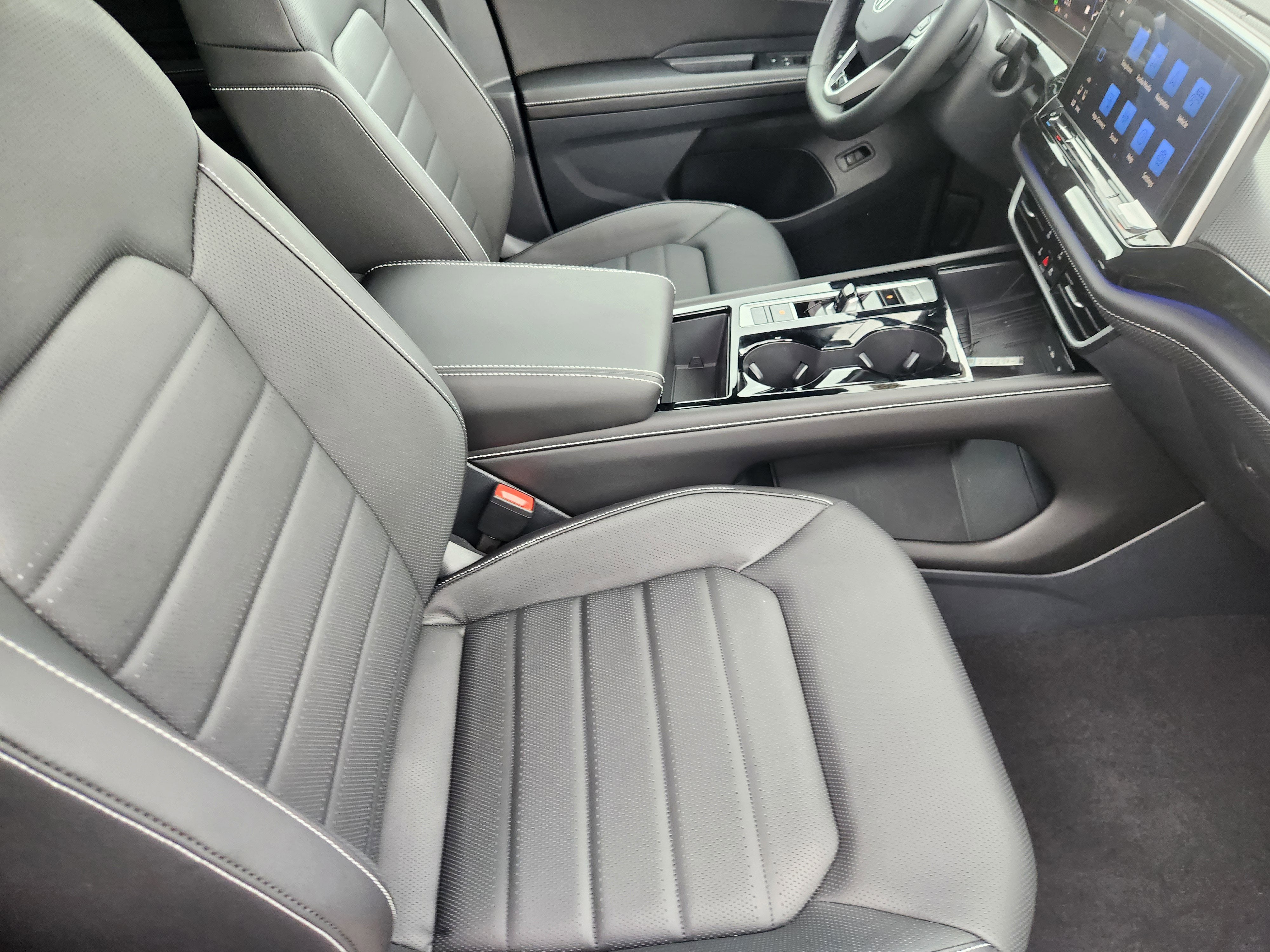 2026 Volkswagen Atlas Cross Sport 2.0T SEL R-Line Black