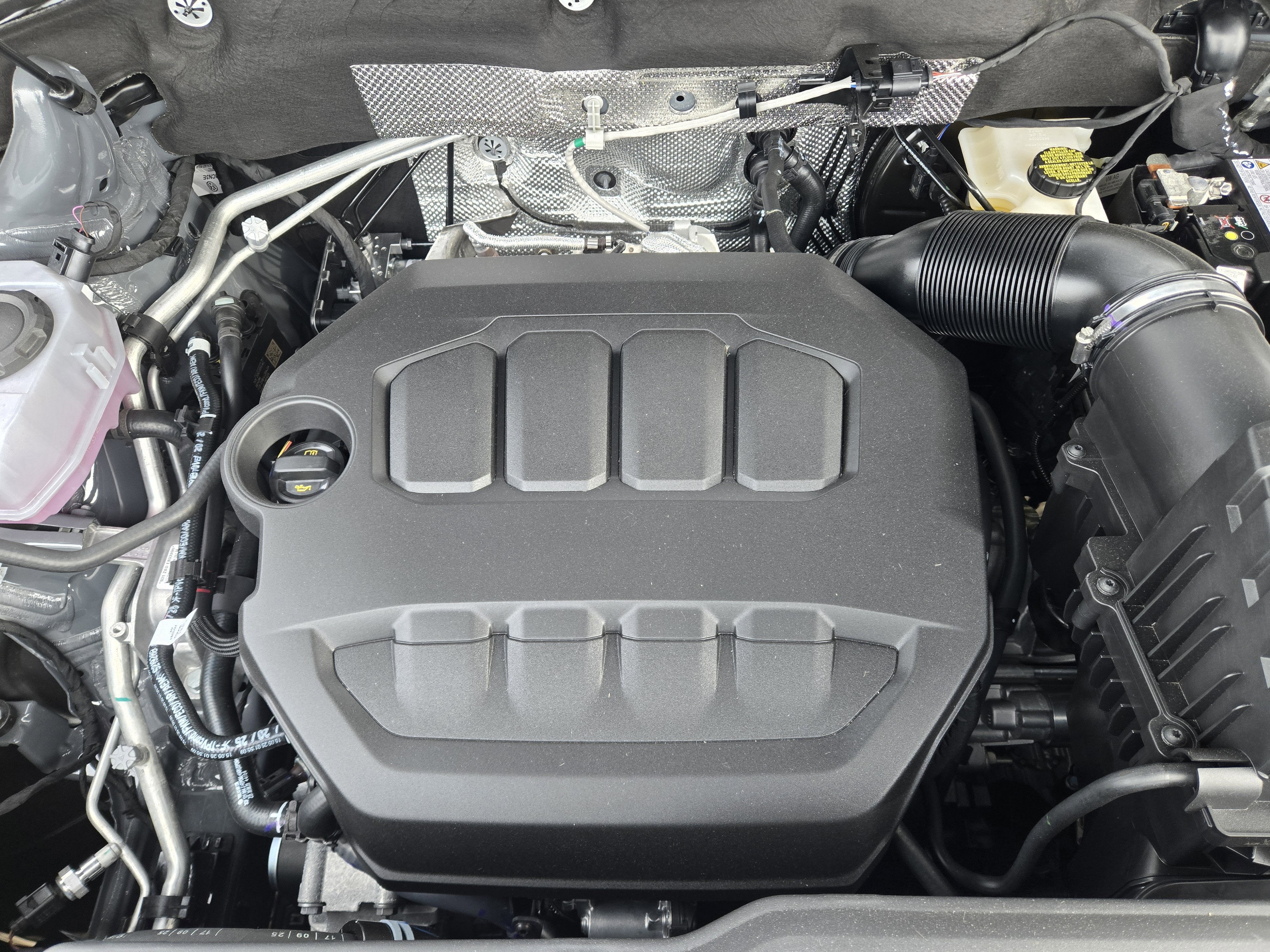 2026 Volkswagen Atlas Cross Sport 2.0T SEL R-Line Black