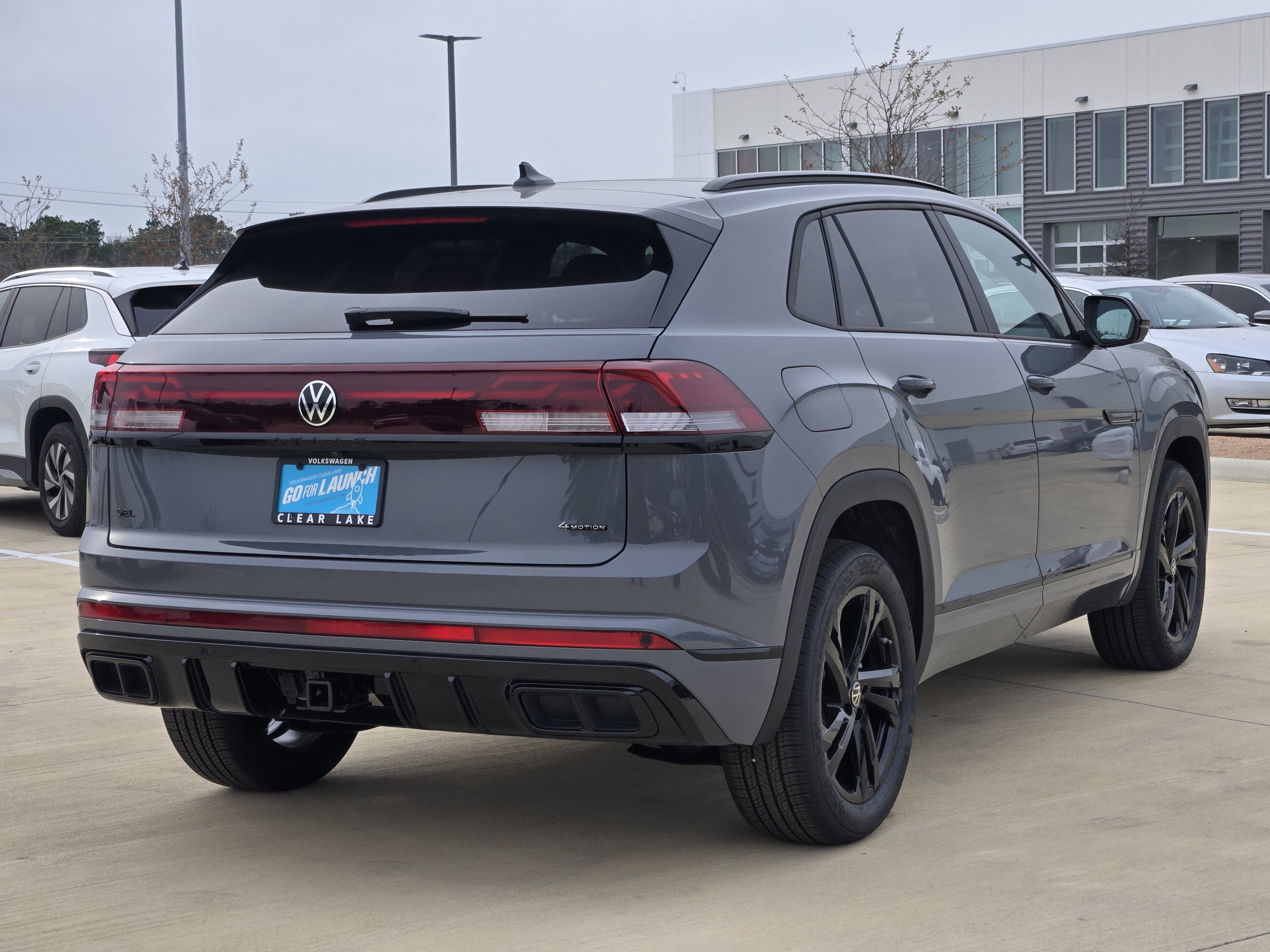 2026 Volkswagen Atlas Cross Sport 2.0T SEL R-Line Black