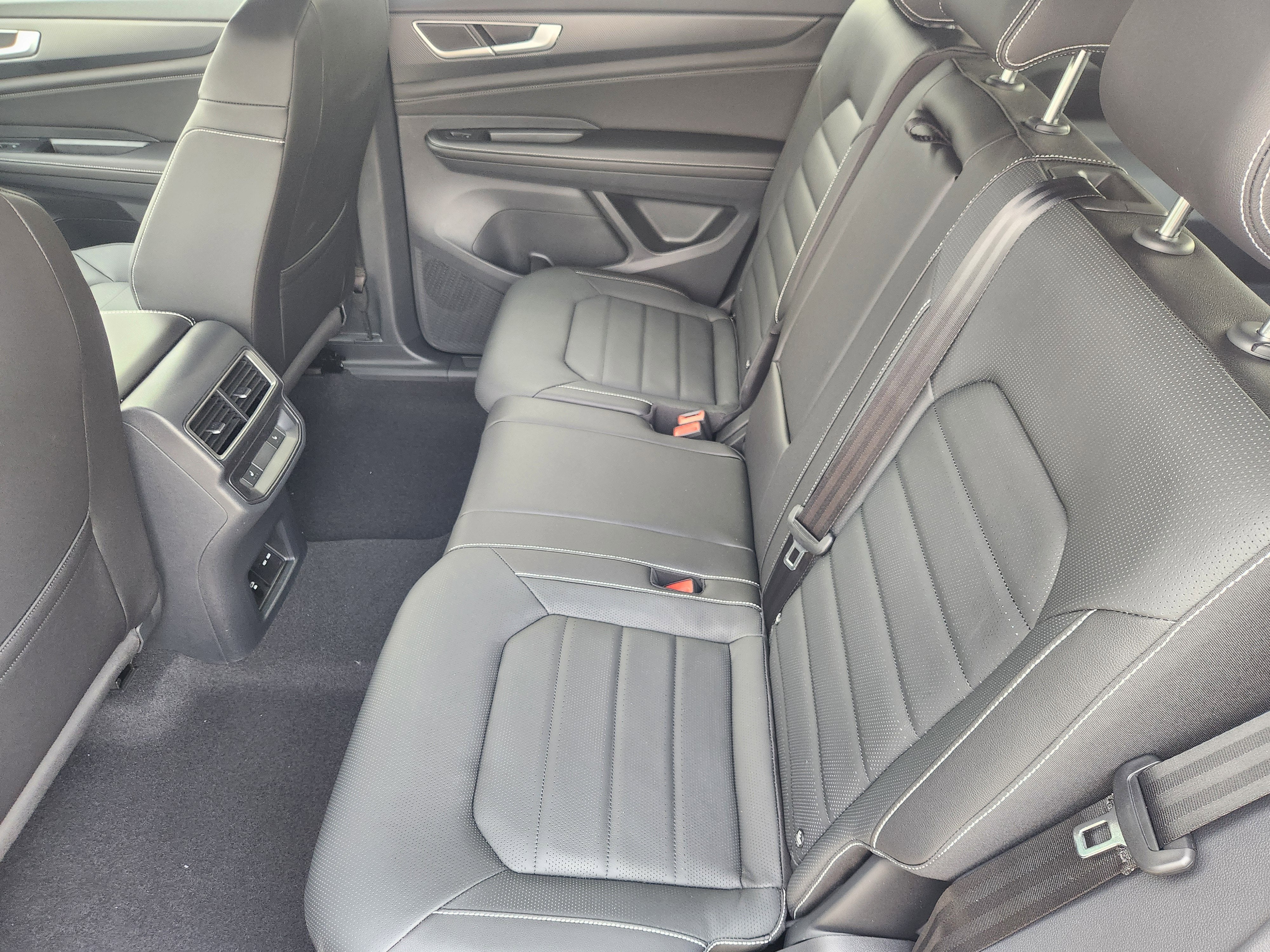 2026 Volkswagen Atlas Cross Sport 2.0T SEL R-Line Black