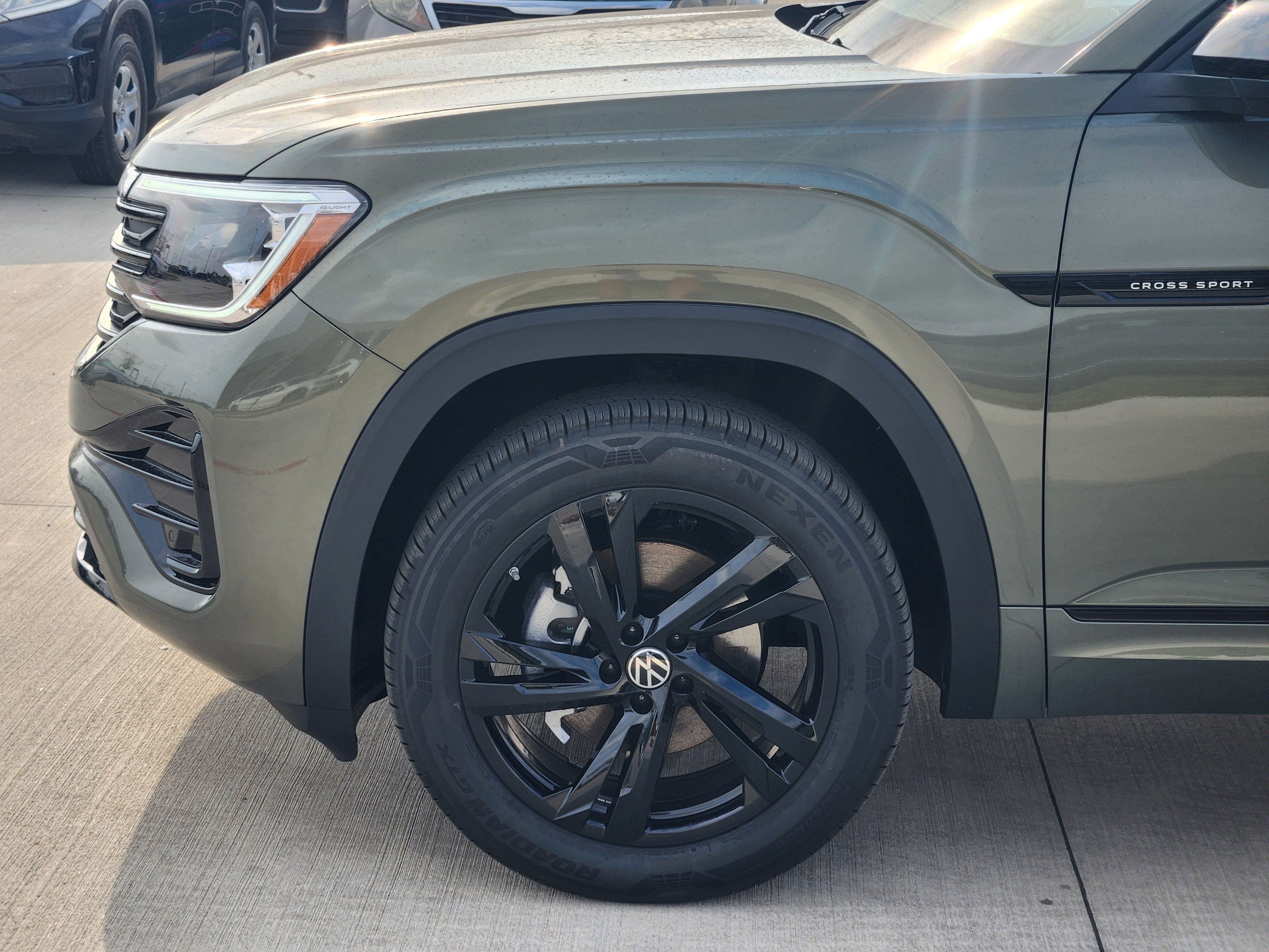 2026 Volkswagen Atlas Cross Sport 2.0T SEL R-Line Black