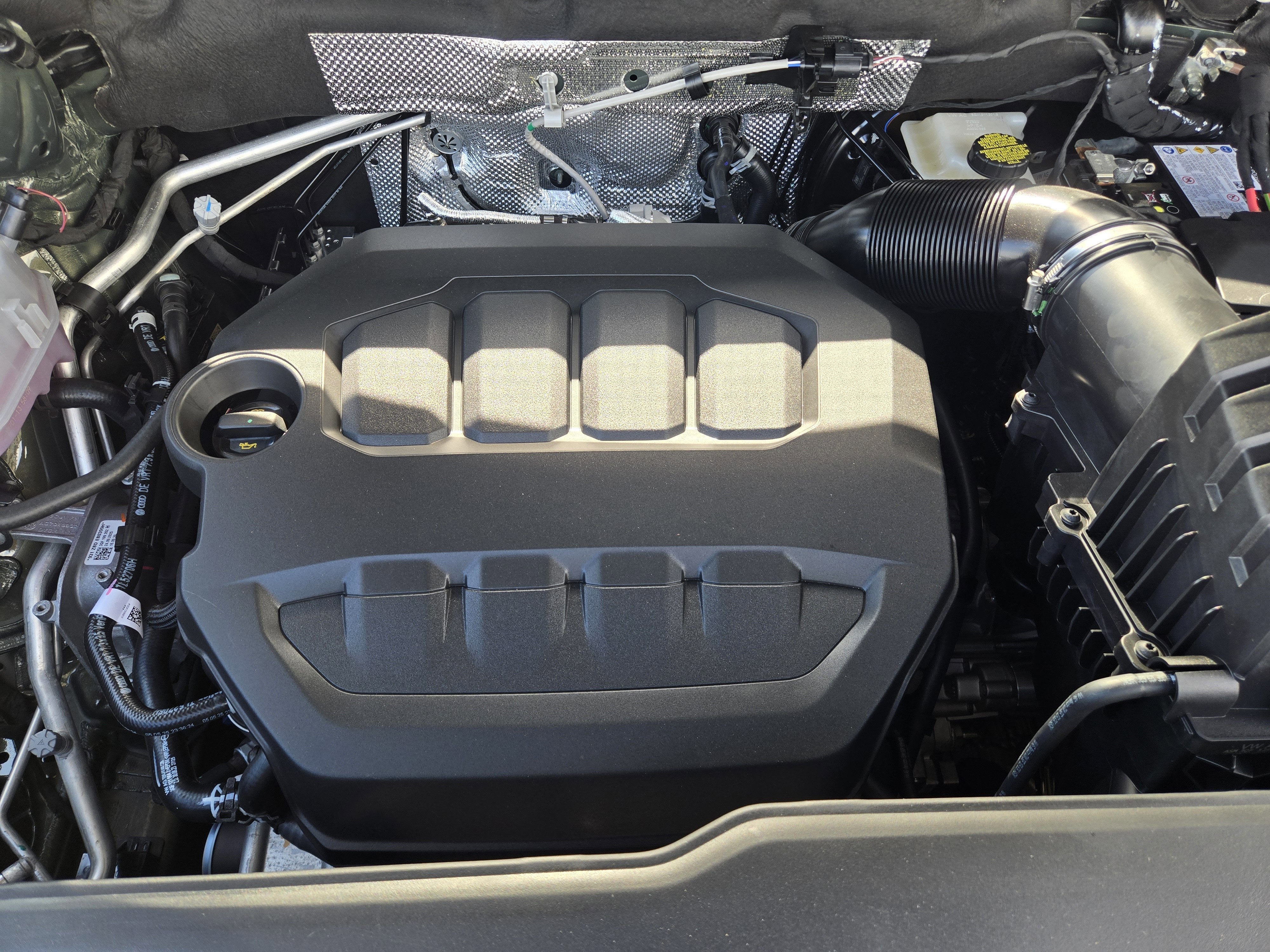 2026 Volkswagen Atlas Cross Sport 2.0T SEL R-Line Black